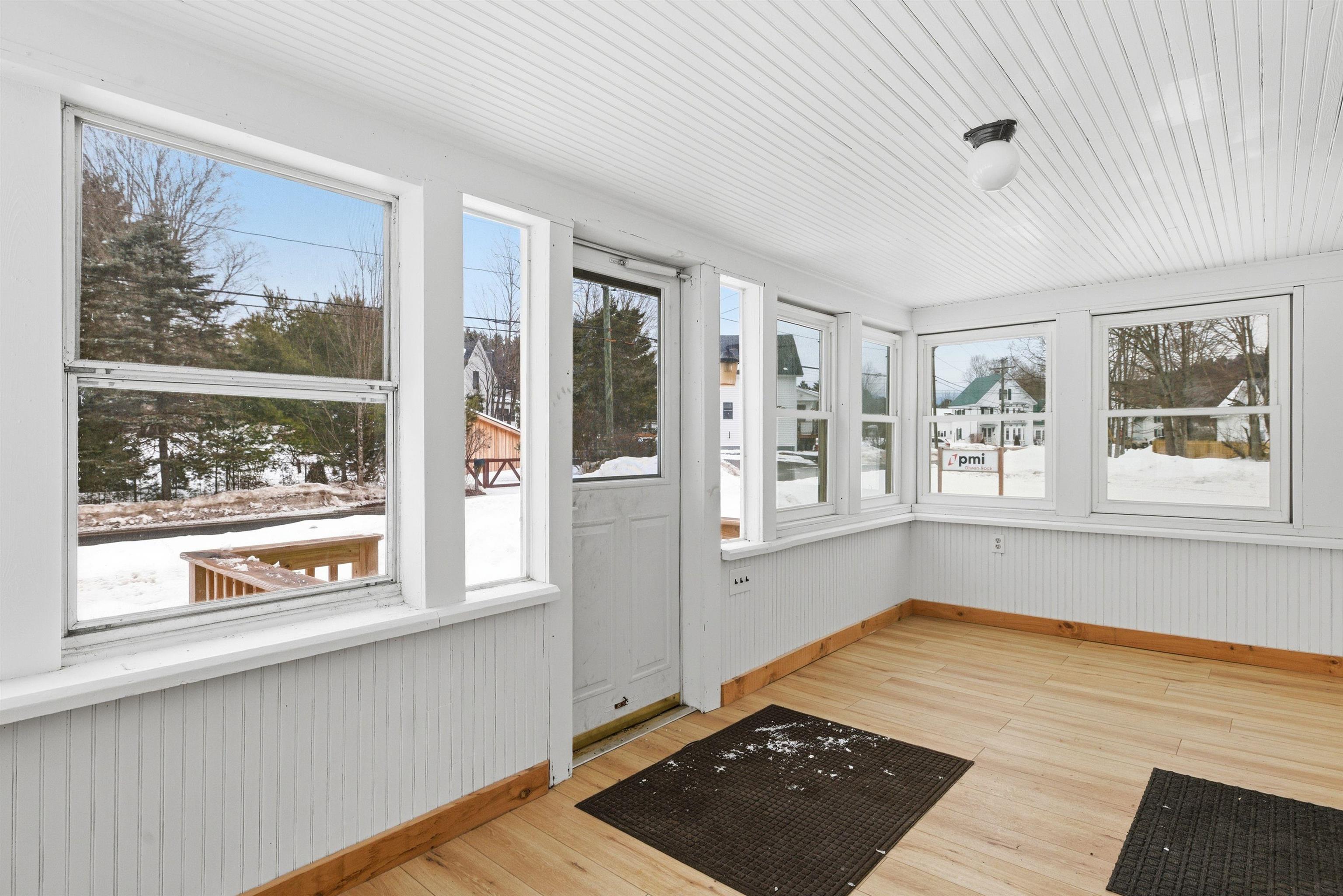 372 Owl St, Campton, NH 03223