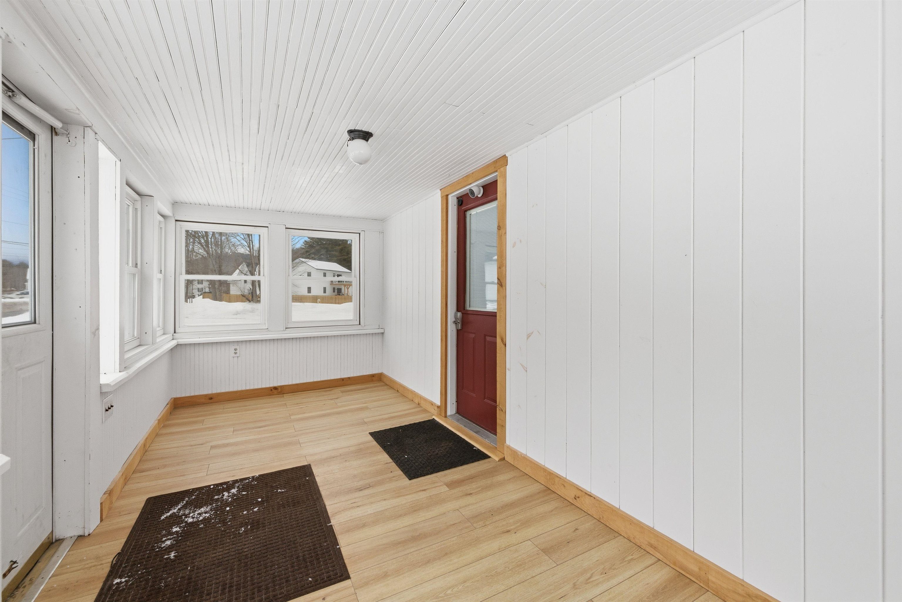 372 Owl St, Campton, NH 03223