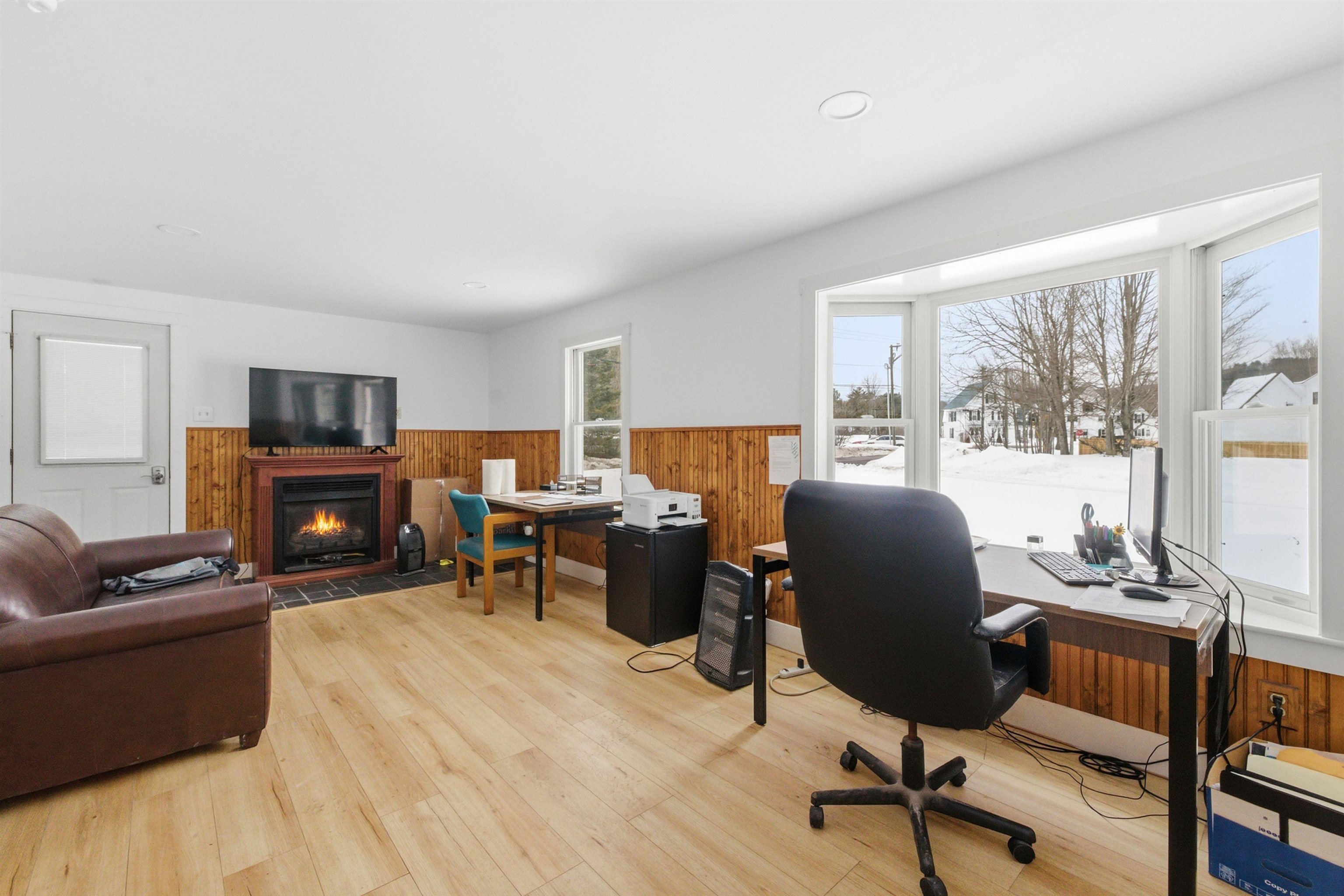 372 Owl St, Campton, NH 03223