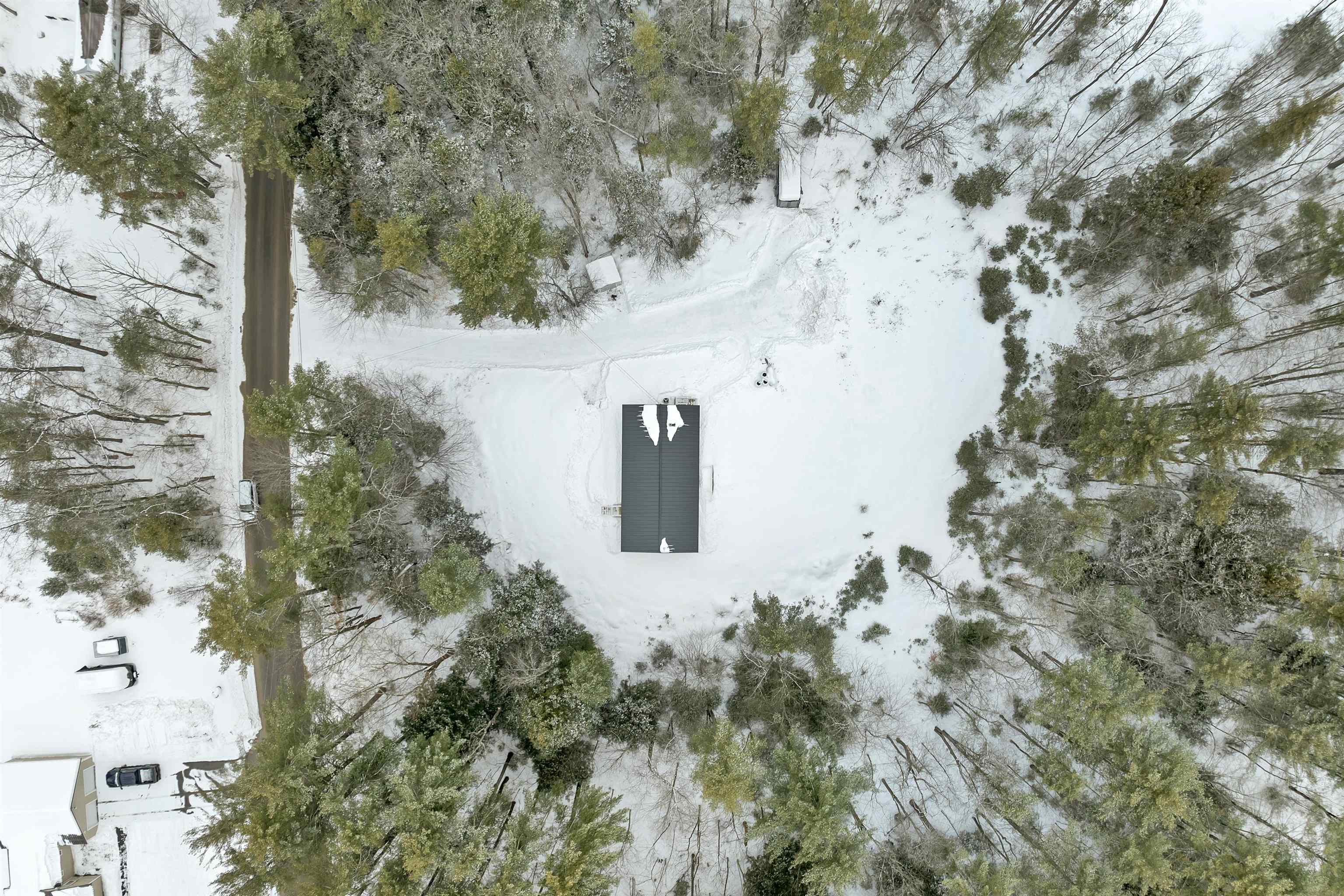 146 Old Bennington Rd, Greenfield, NH 03047