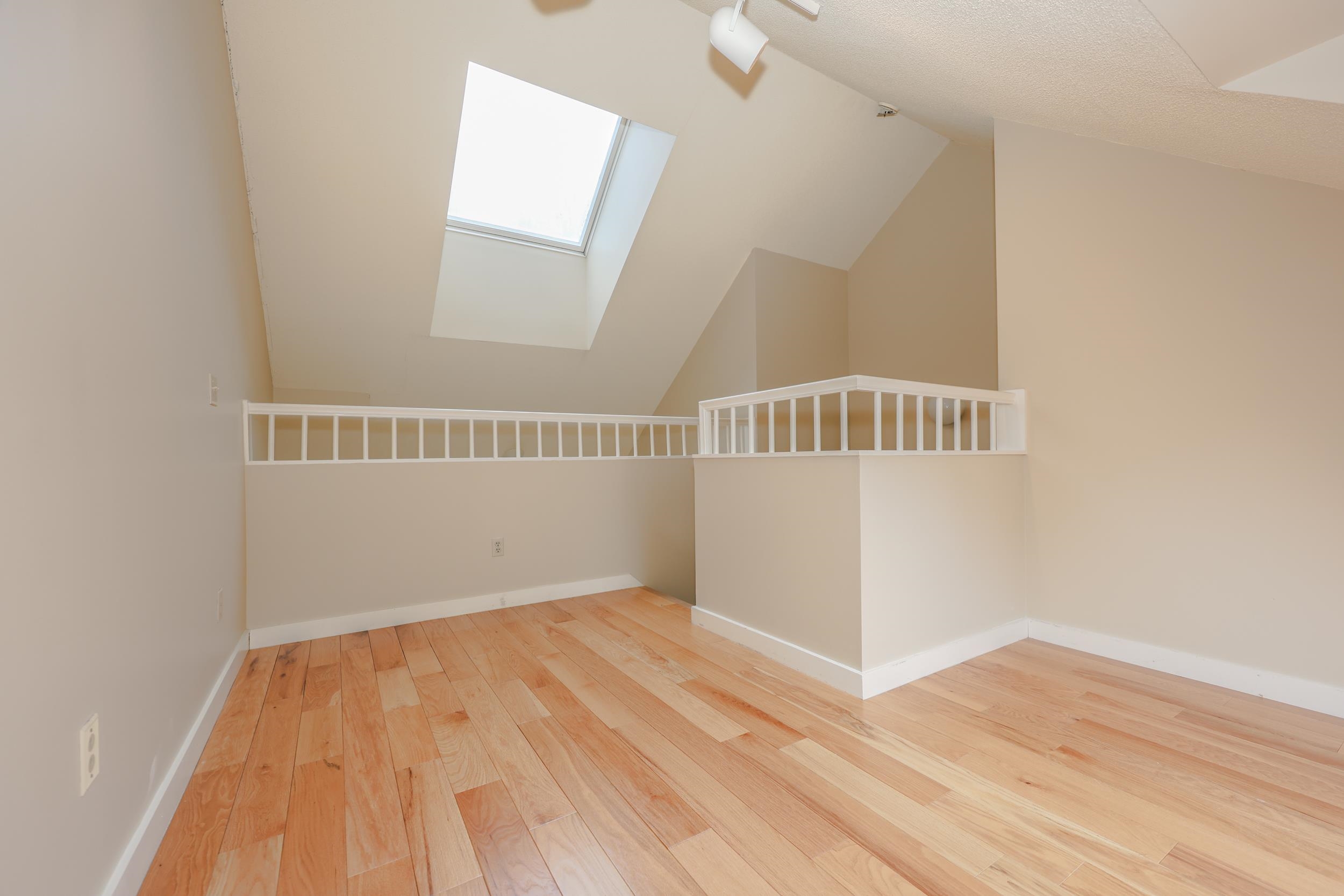 6 Green Heron Ln, Nashua, NH 03062