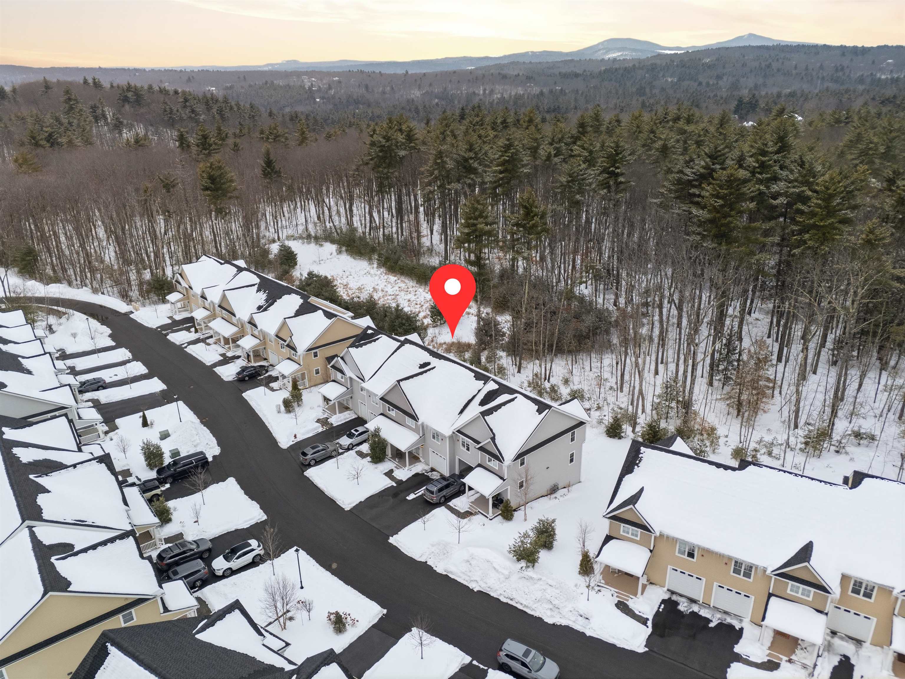 237 Woodview Way, Manchester, NH 03102