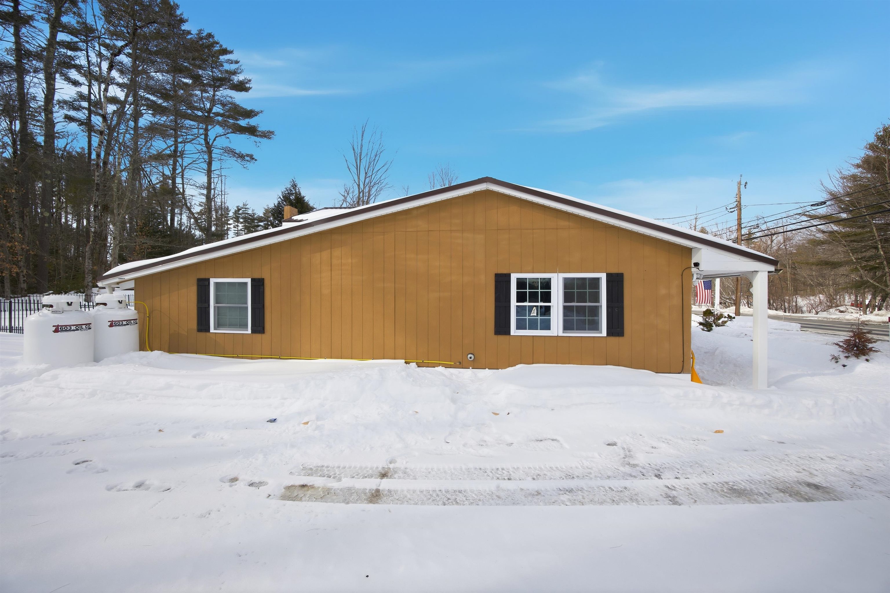 1287 Bearcamp Hw, Tamworth, NH 03833