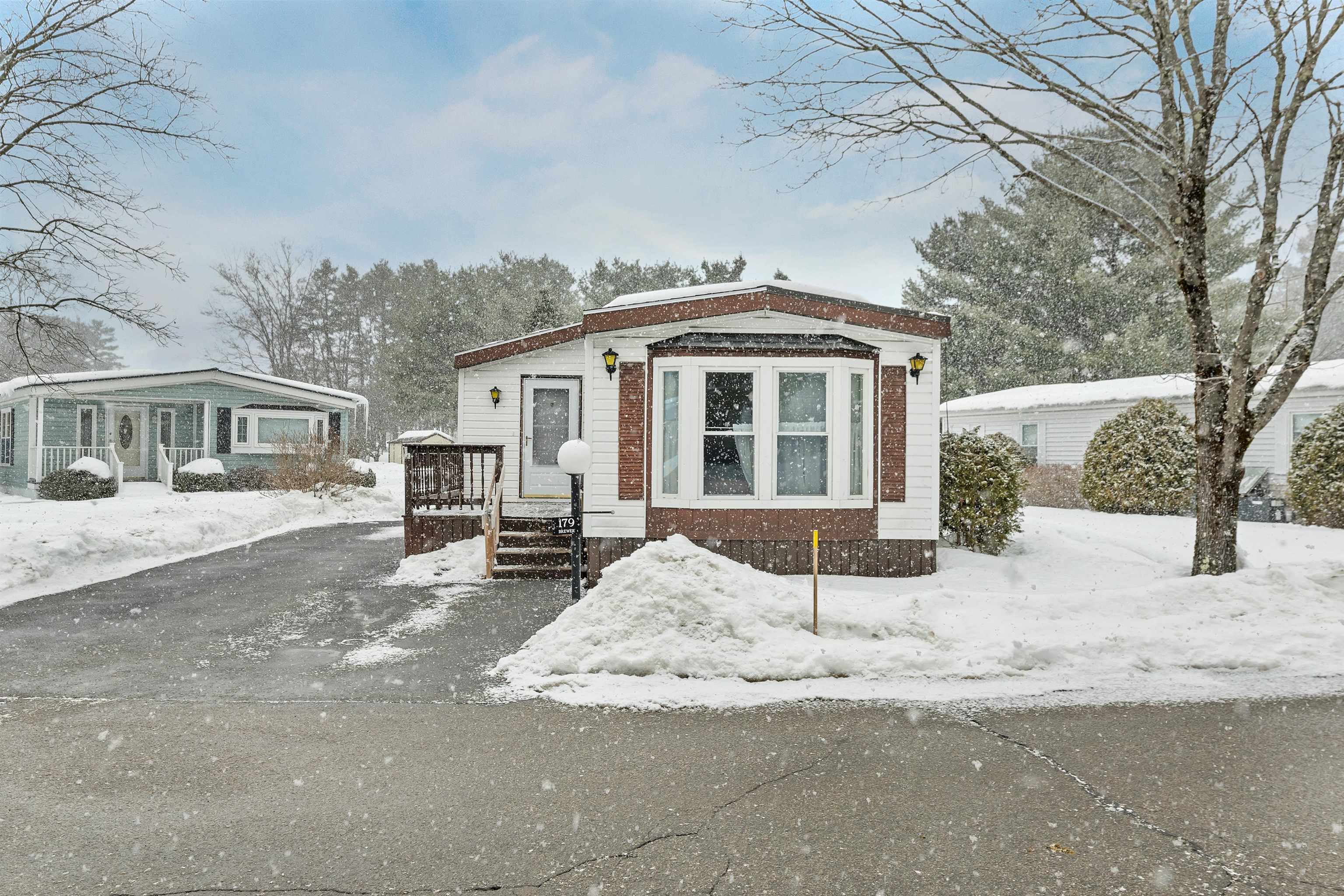 179 Donald Dr, Goffstown, NH 03045