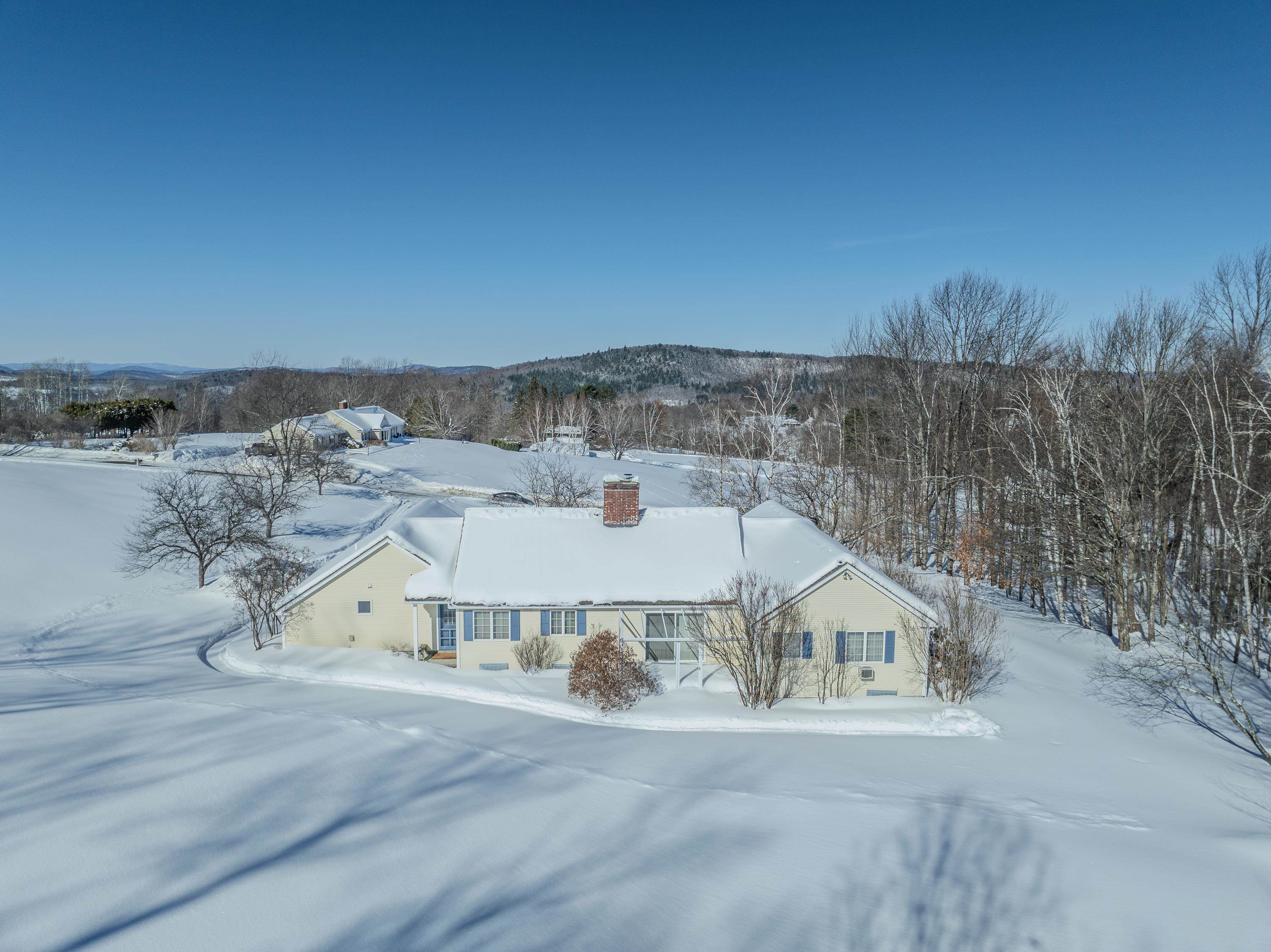 477 Sunset Hill Rd, Sugar Hill, NH 03586