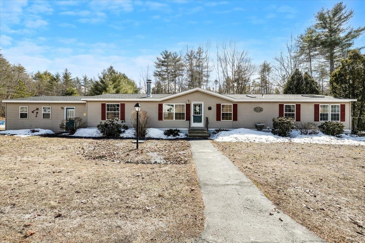 5 Pamela Dr, Hopkinton, NH 03229