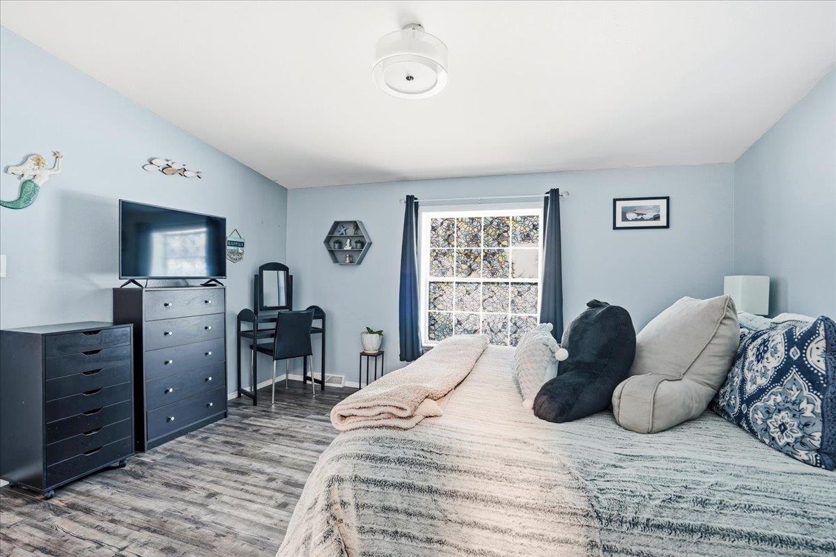 5 Pamela Dr, Hopkinton, NH 03229