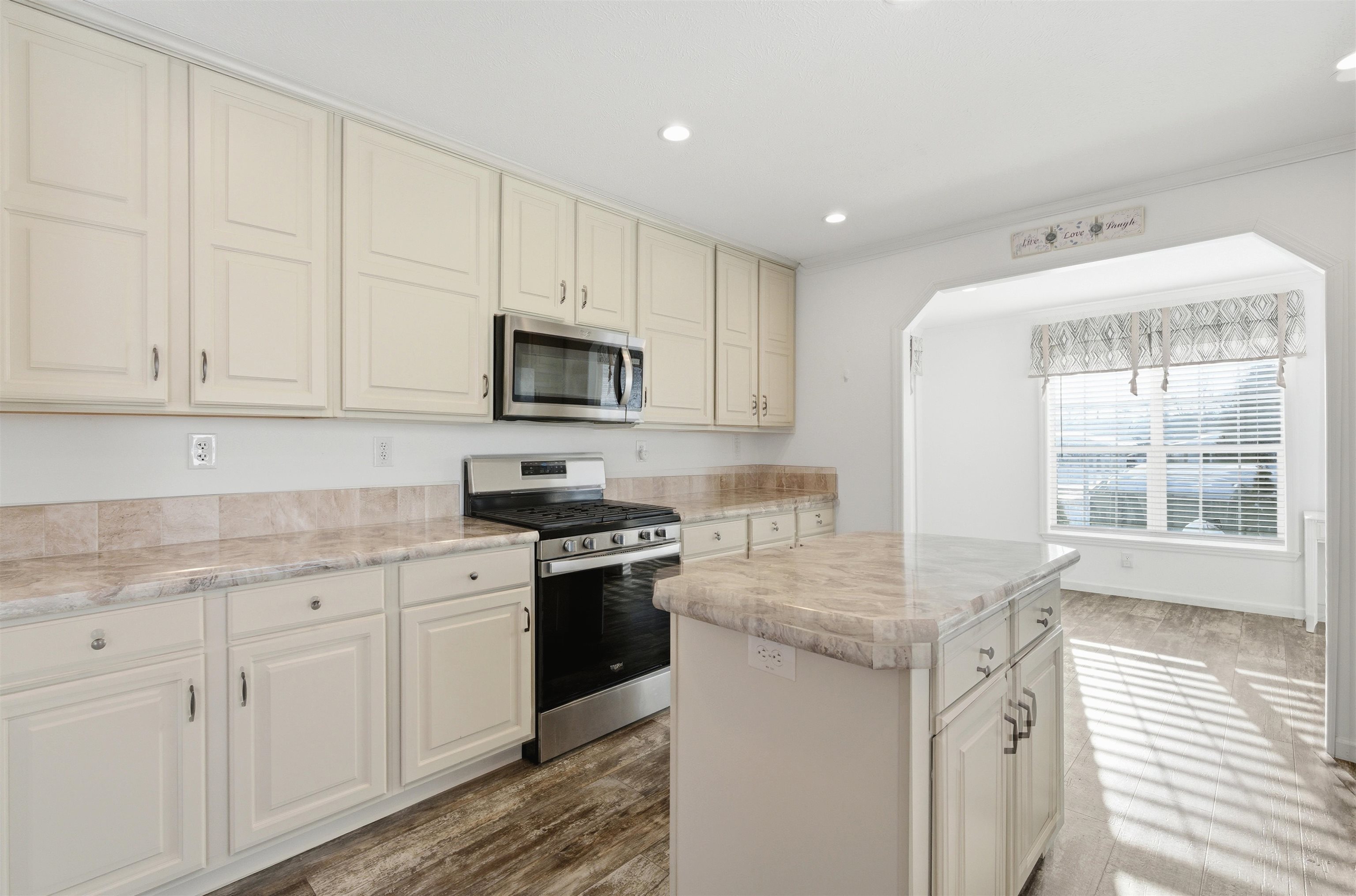 MLS 5077132: 14 Hagop Road, Salem NH