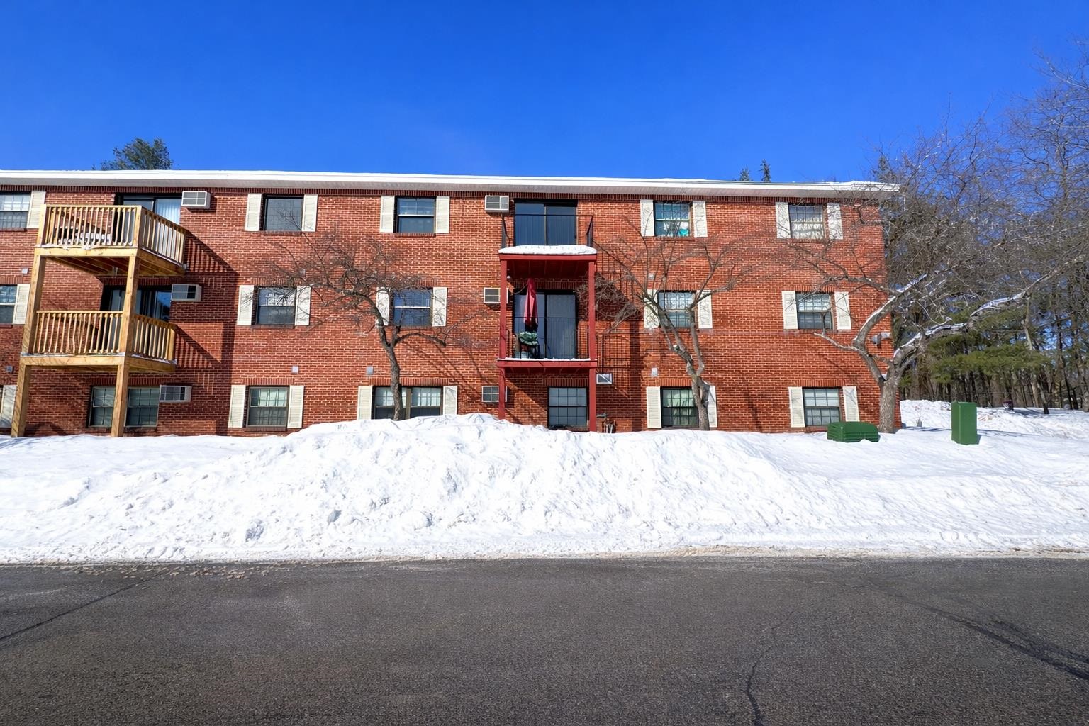 12 East Side Dr, Concord, NH 03301