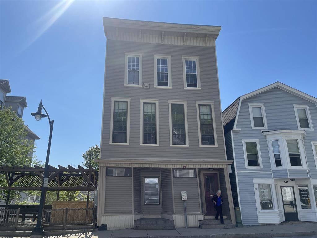 Photo of 145 Main Street #6 Newmarket NH 03857