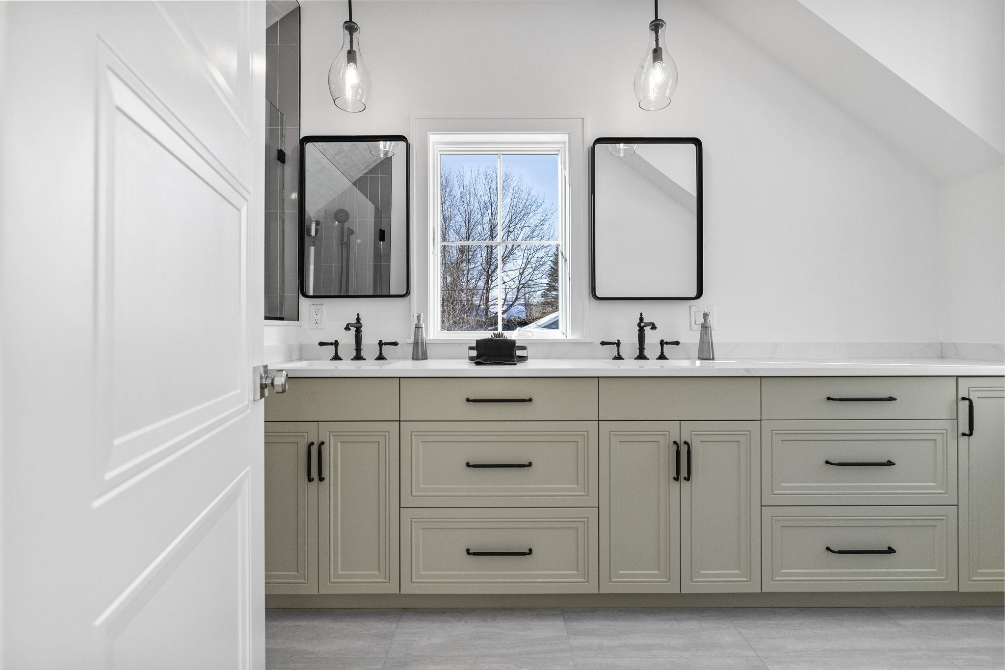 49 Jenness Ave, Rye, NH 03870