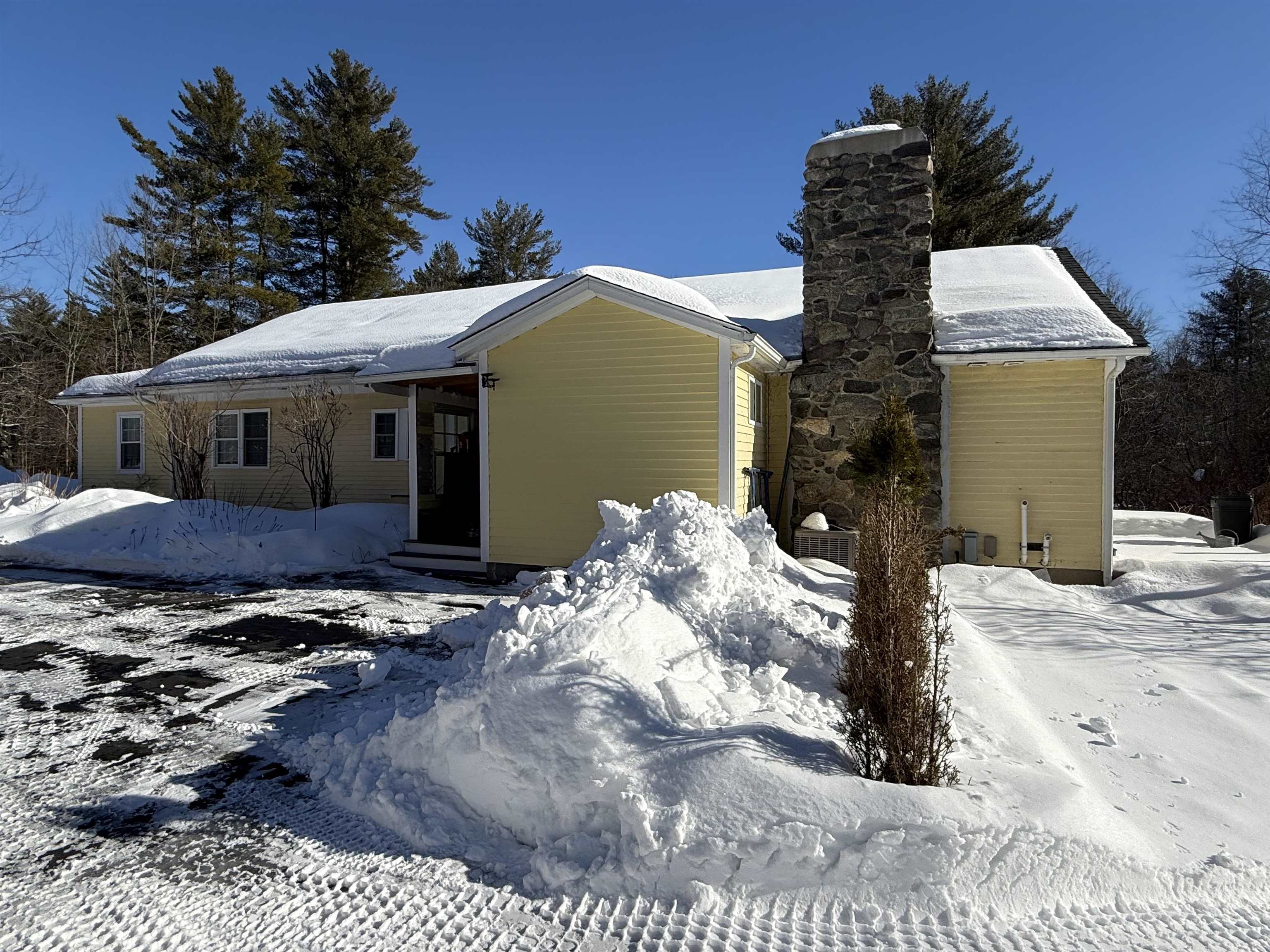 14 Garrison Ln, Exeter, NH 03833
