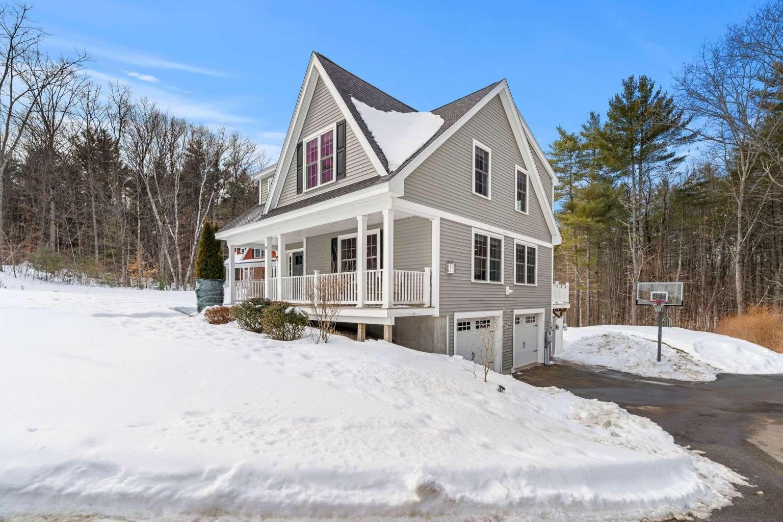 38 Wentworth St, Rollinsford, NH 03869