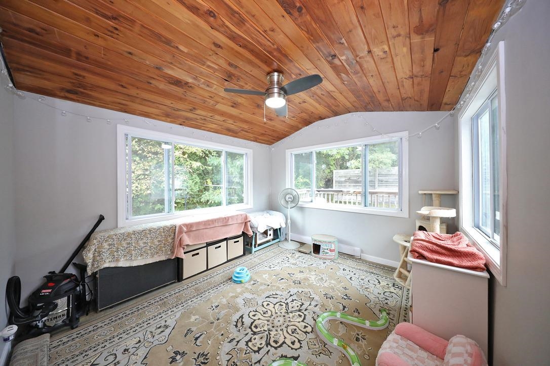 9 Lowell Ave, Dover, NH 03820