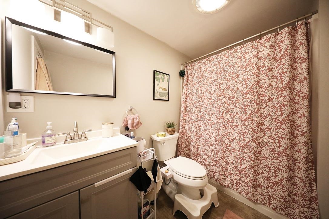 9 Lowell Ave, Dover, NH 03820