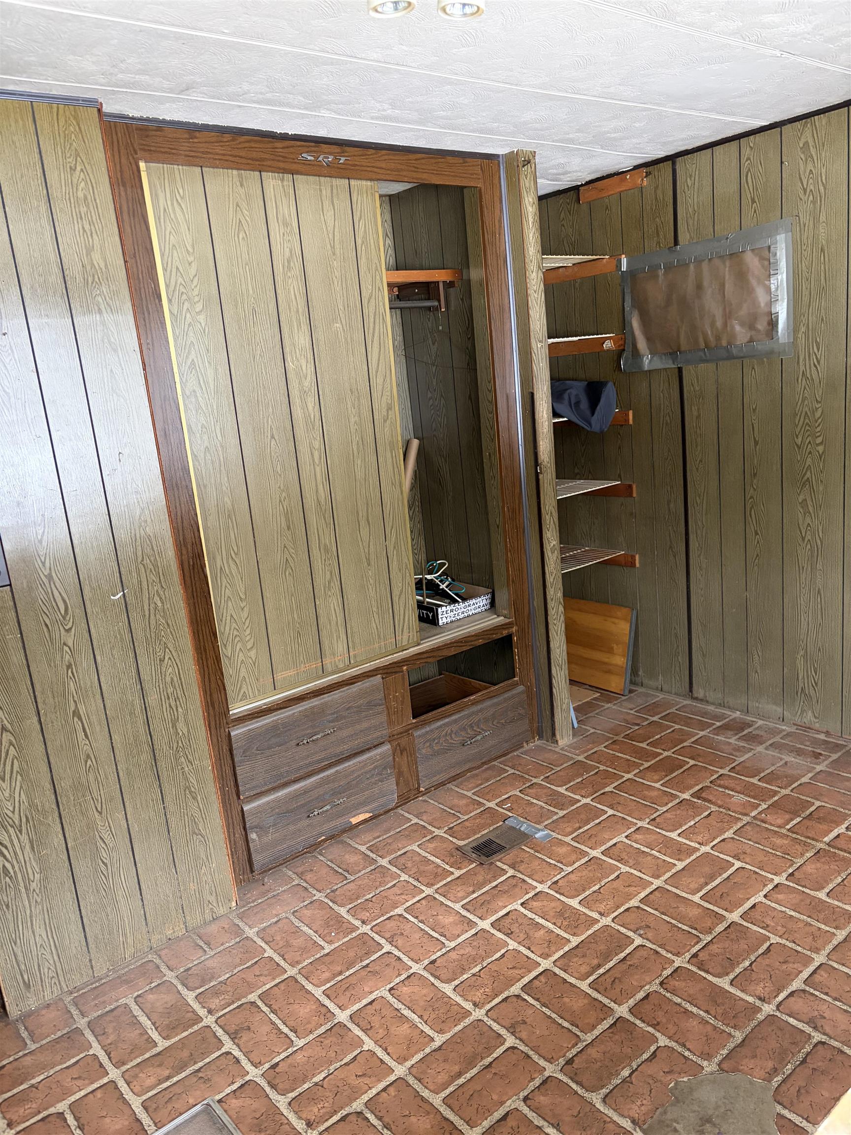 263 Pickpocket Rd, Brentwood, NH 03833