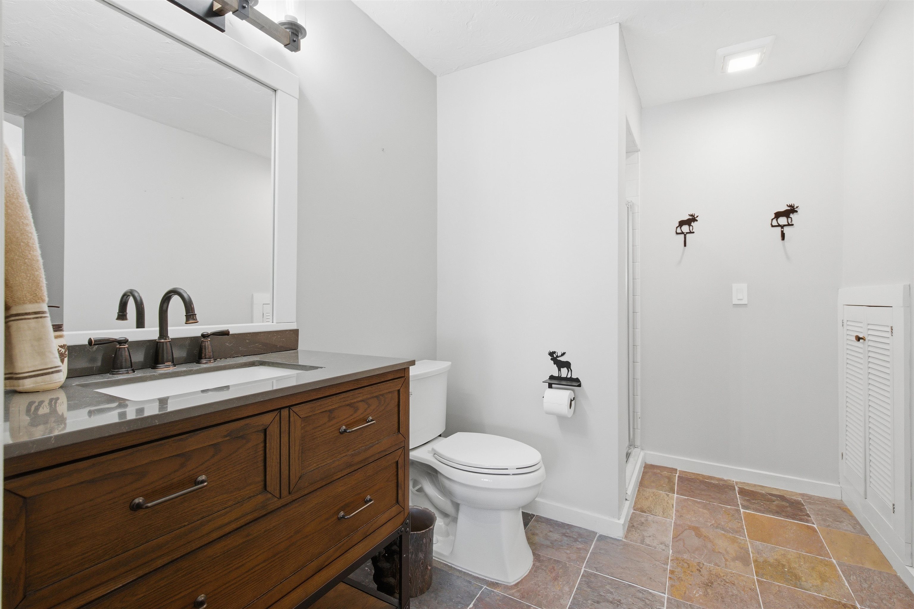 11 Portside Dr, Moultonborough, NH 03254