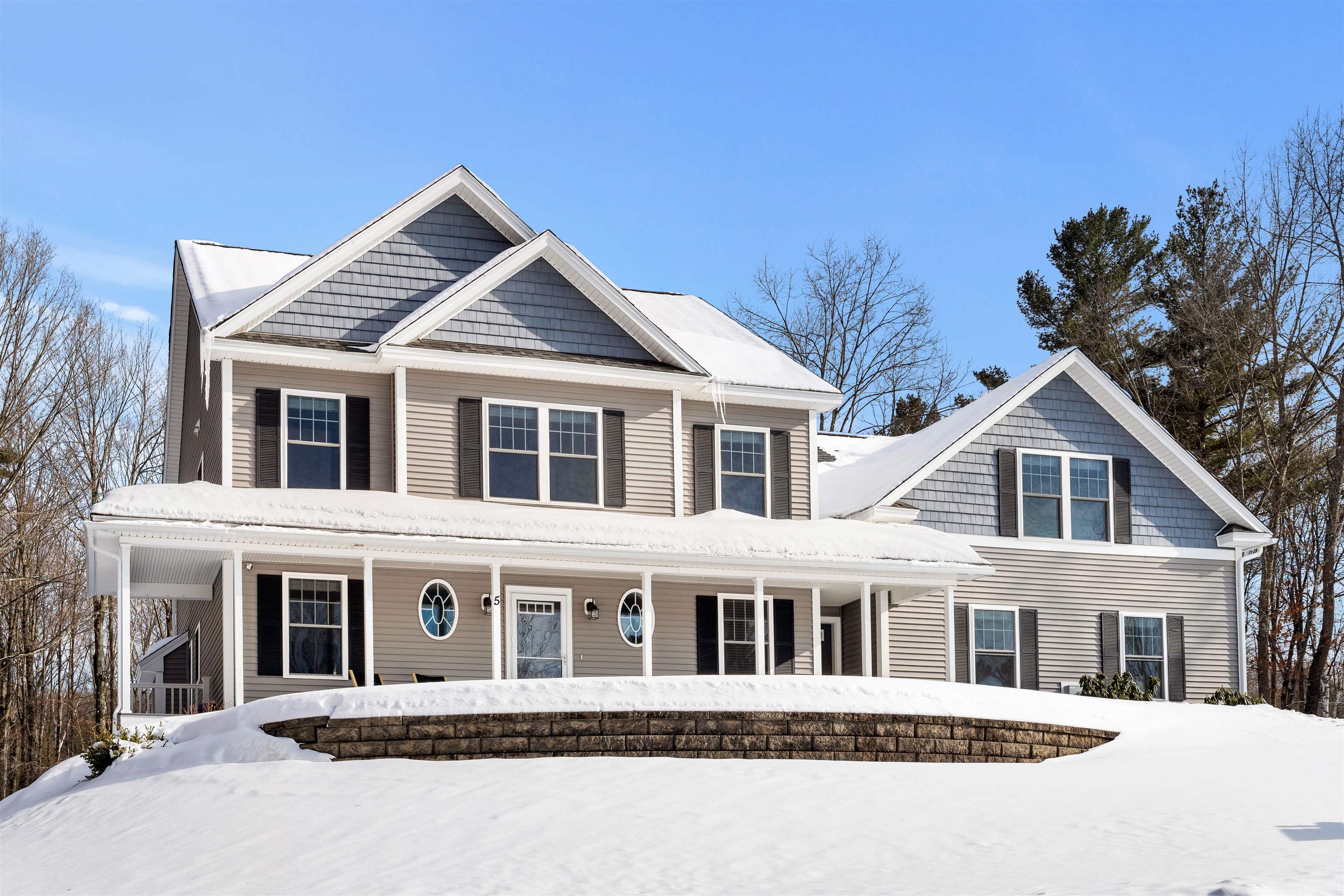 MLS 5077235: 5 Senter Farm Road, Hudson NH