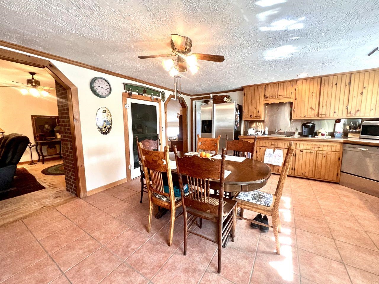 468 Mountain Ave, Northwood, NH 03261
