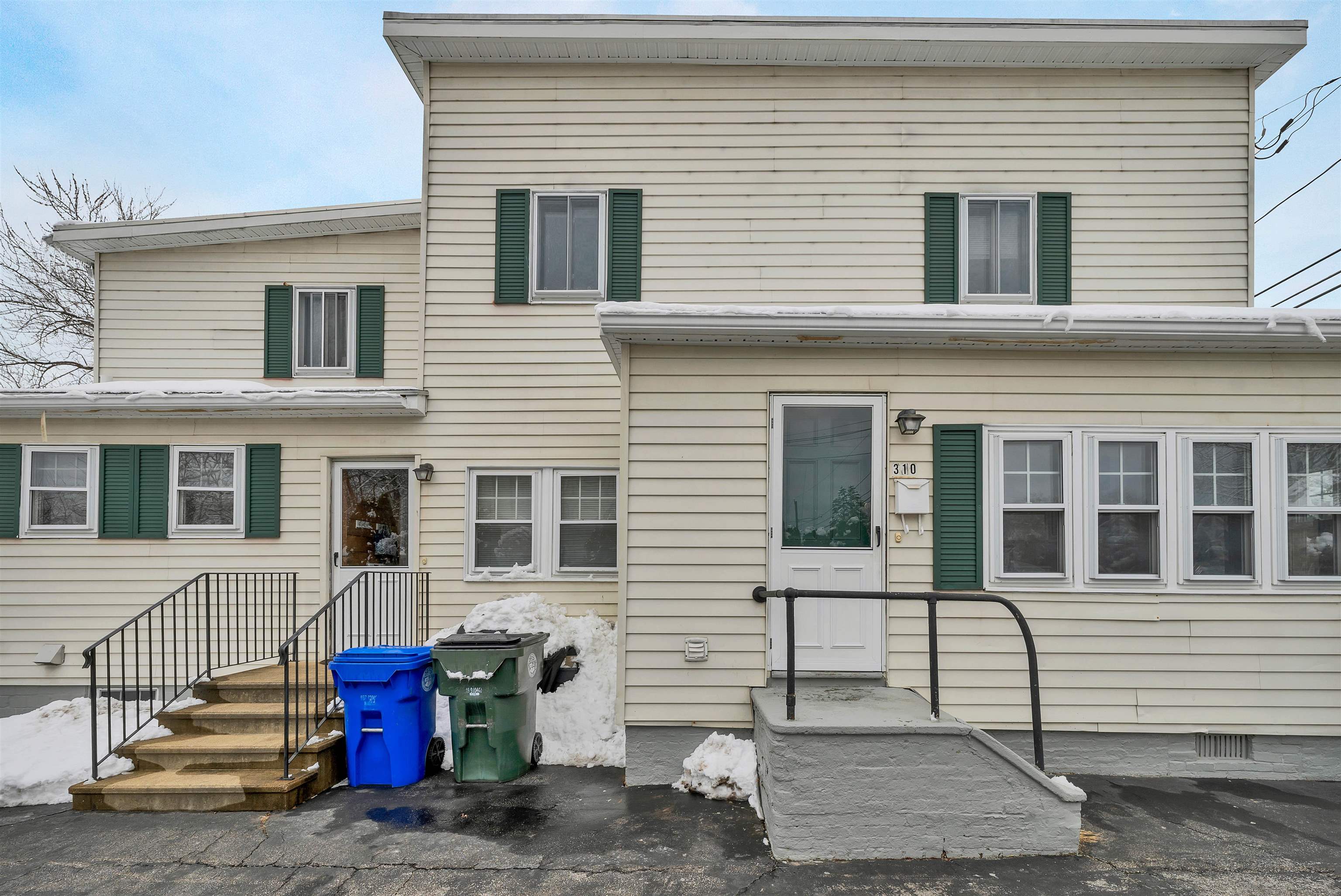 312 Mystic St, Manchester, NH 03103