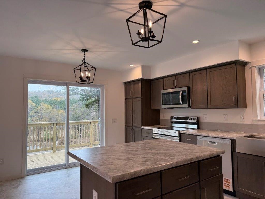 Kitchen Island 24742947