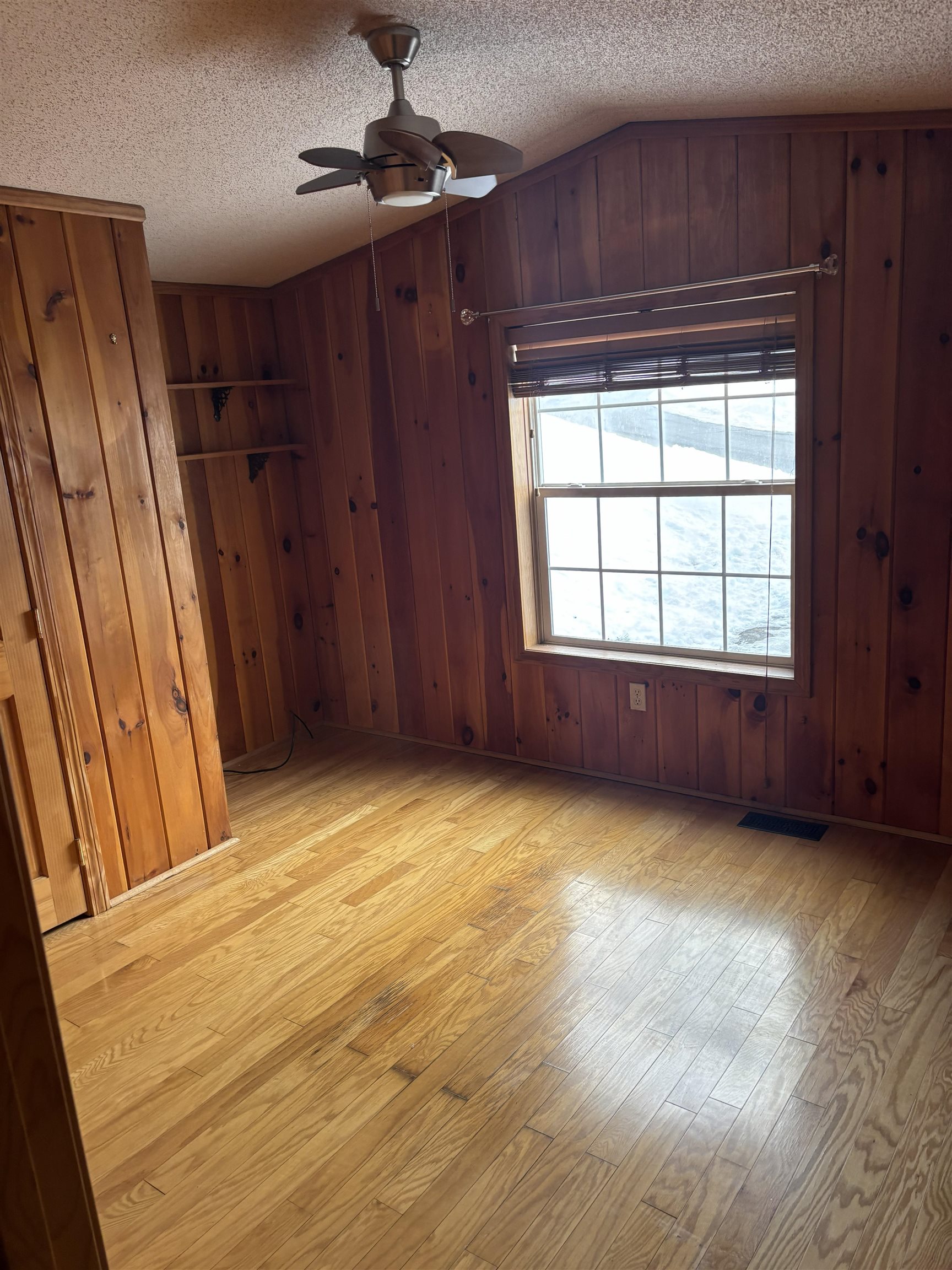 120 Estate Dr, Barrington, NH 03825