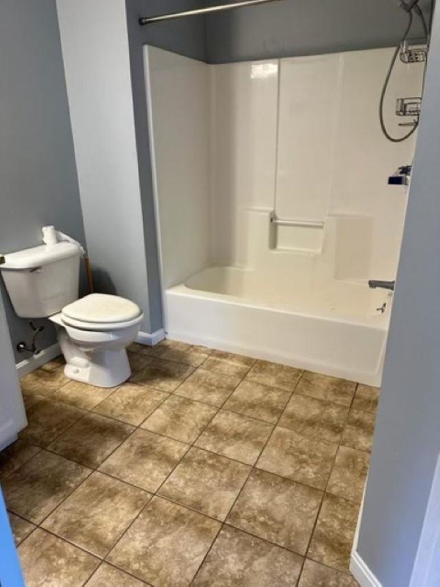 43 Cranberry Way, Manchester, NH 03109-5962