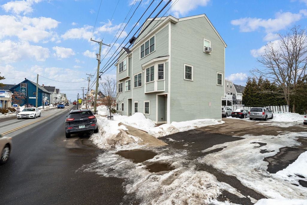 490 Islington St #D, Portsmouth, NH 03801