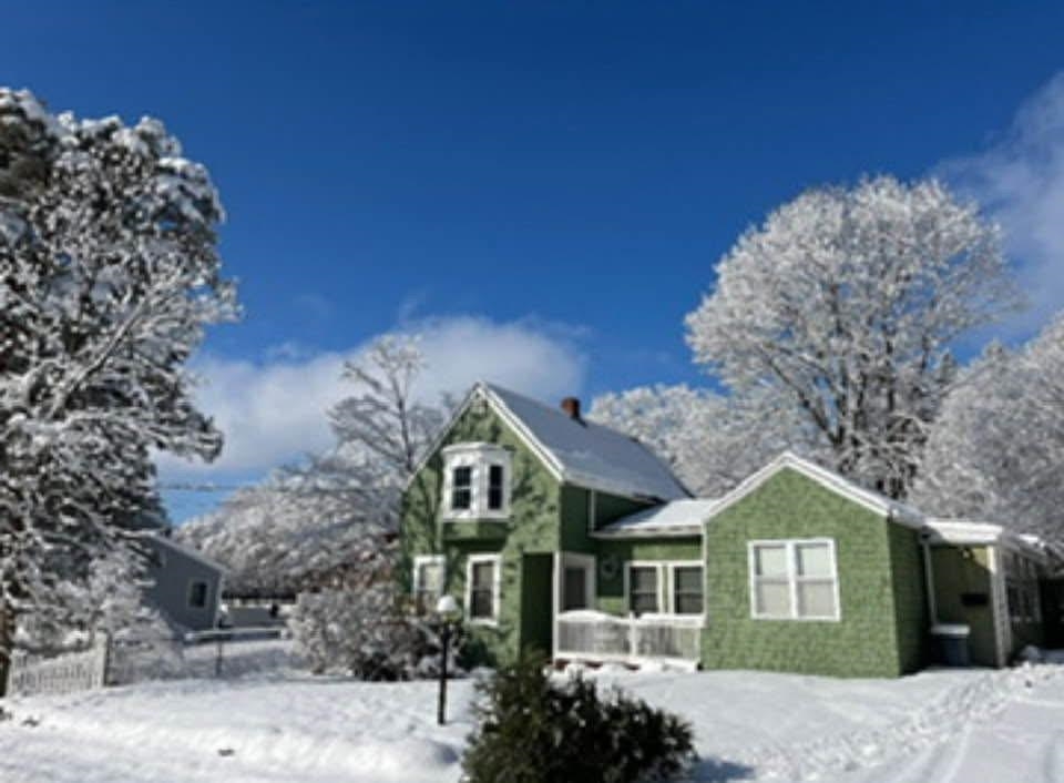 80 Woodlawn Cir, Portsmouth, NH 03801