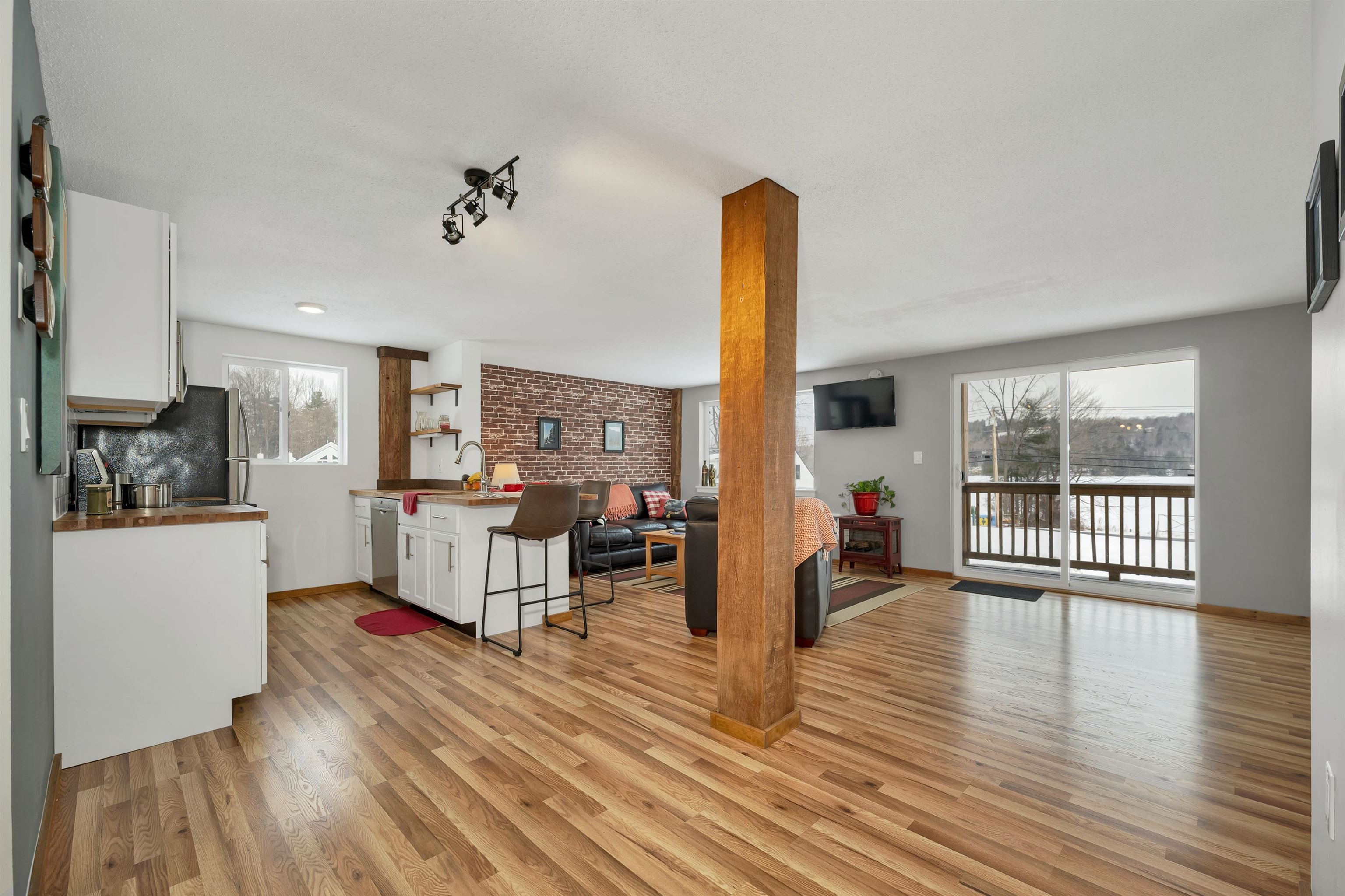 11 Marsten Ln, Enfield, NH 03748