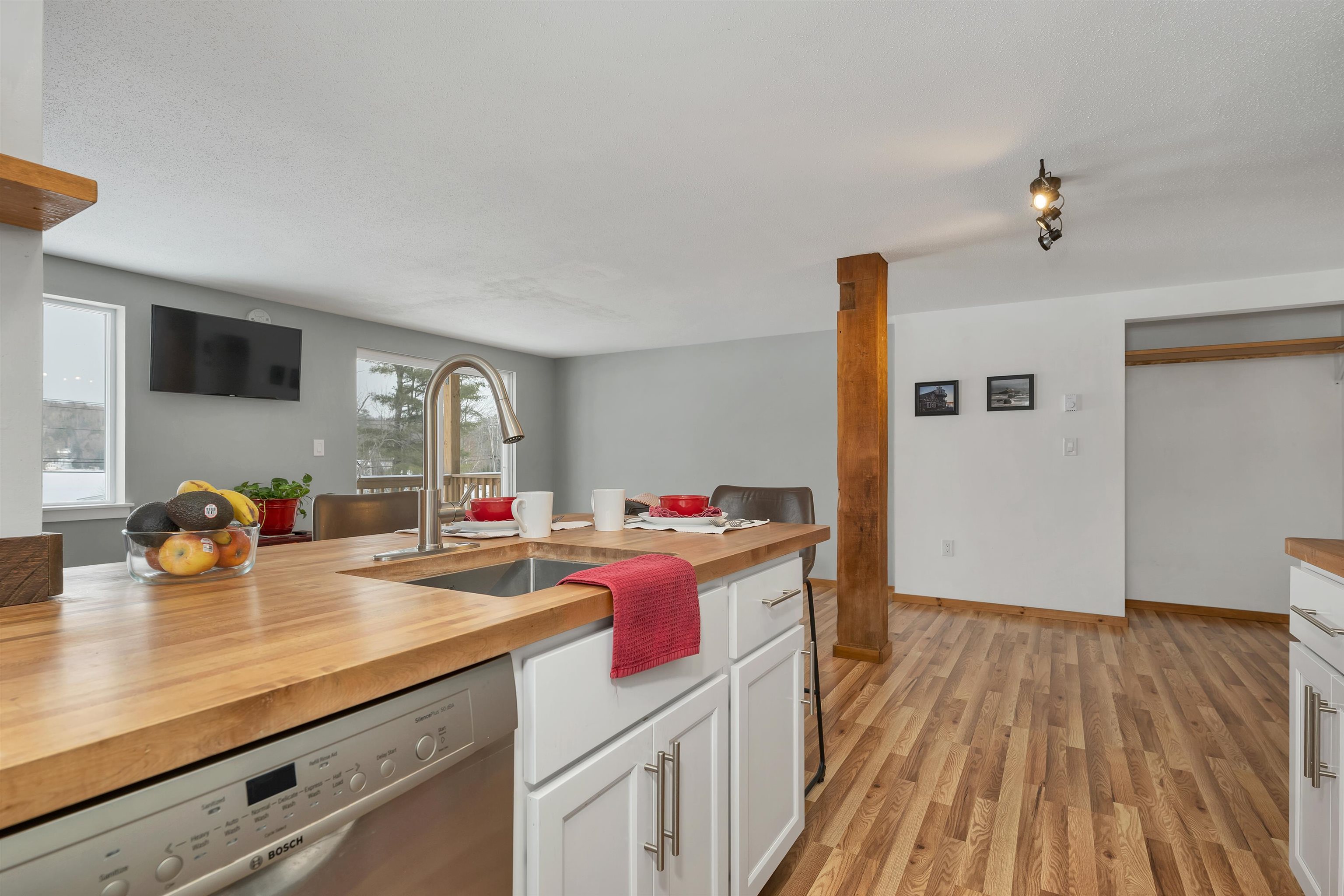 11 Marsten Ln, Enfield, NH 03748