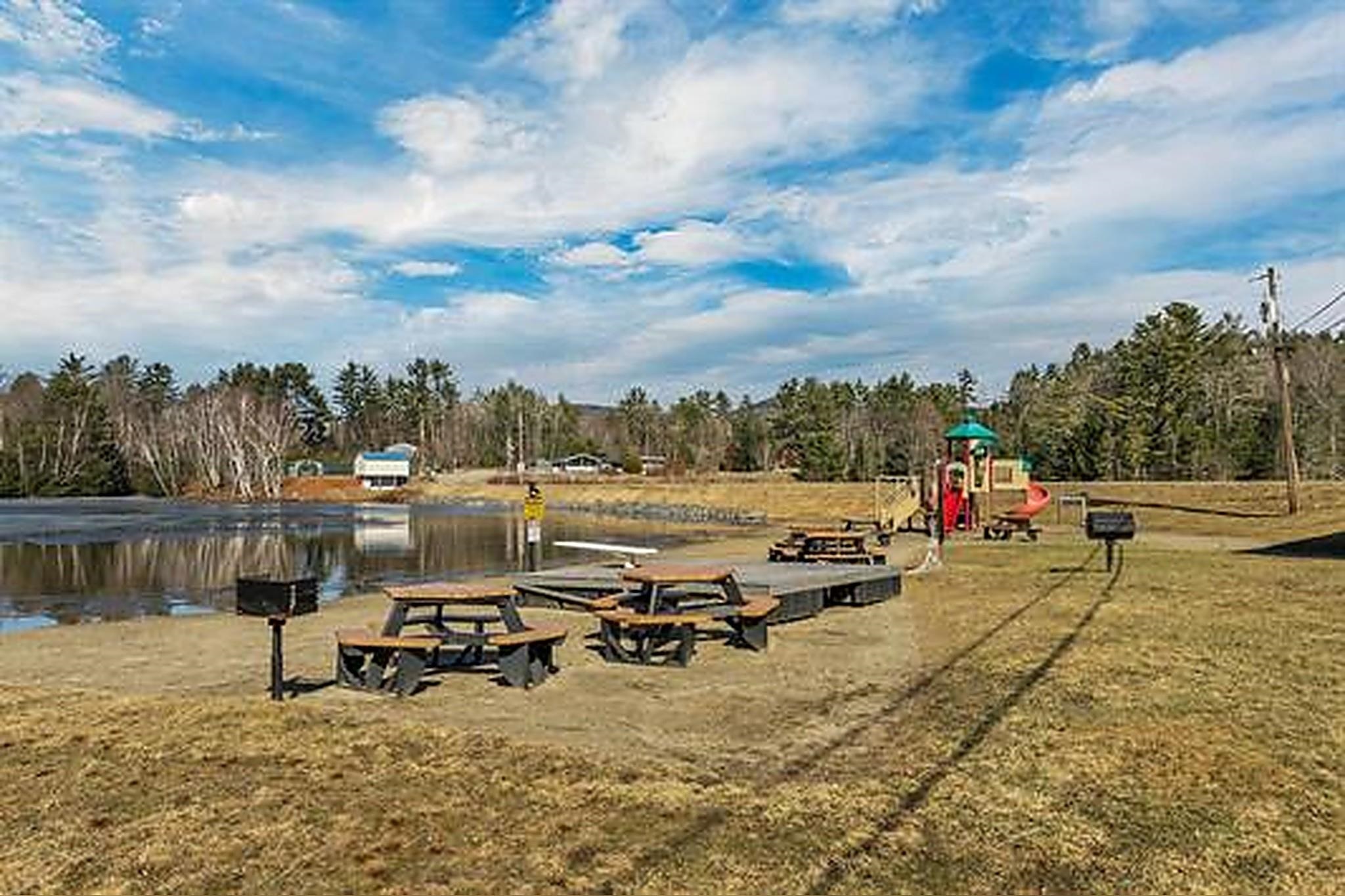 000 French Pond Rd, Haverhill, NH 03765