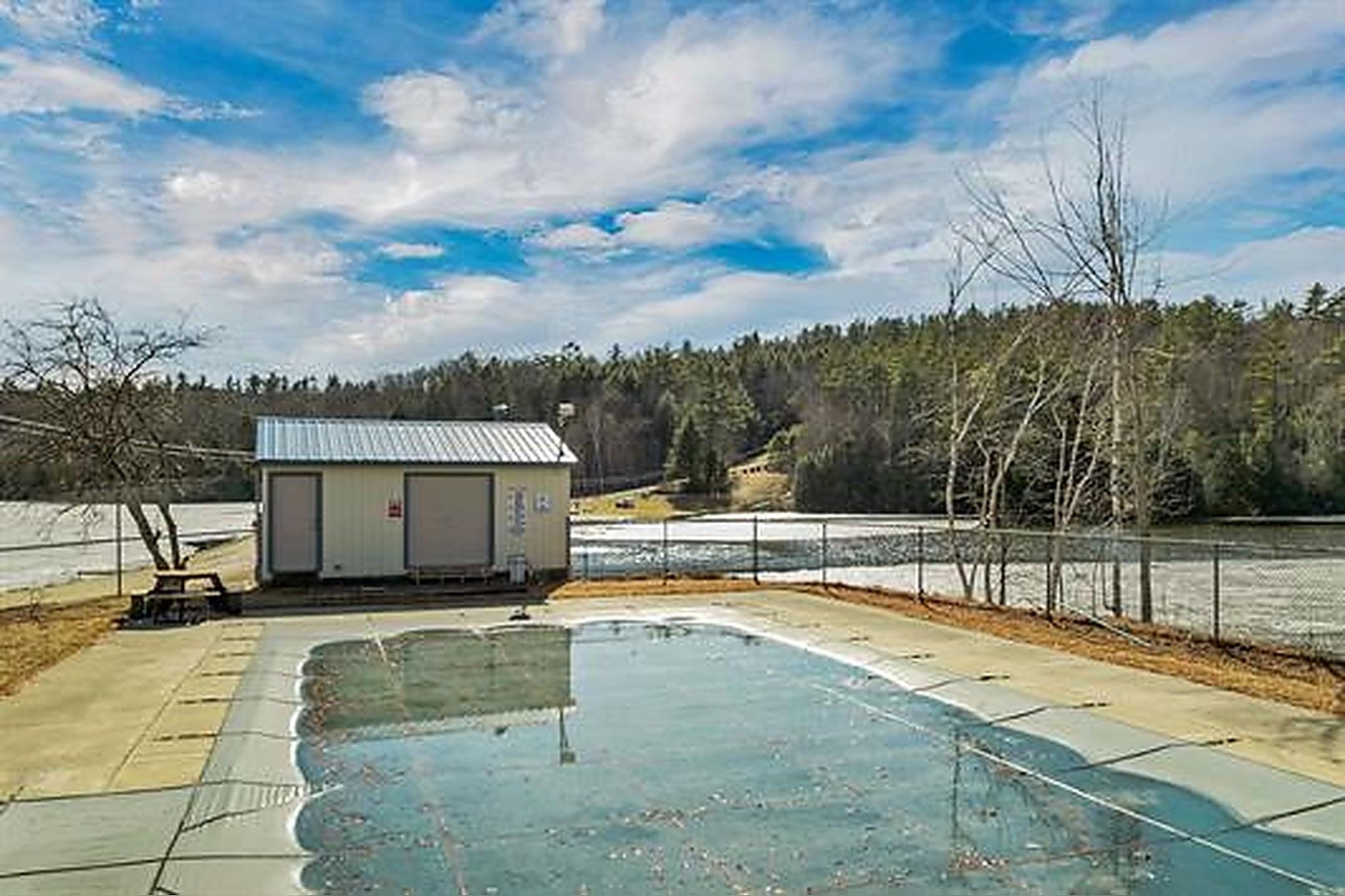 000 French Pond Rd, Haverhill, NH 03765