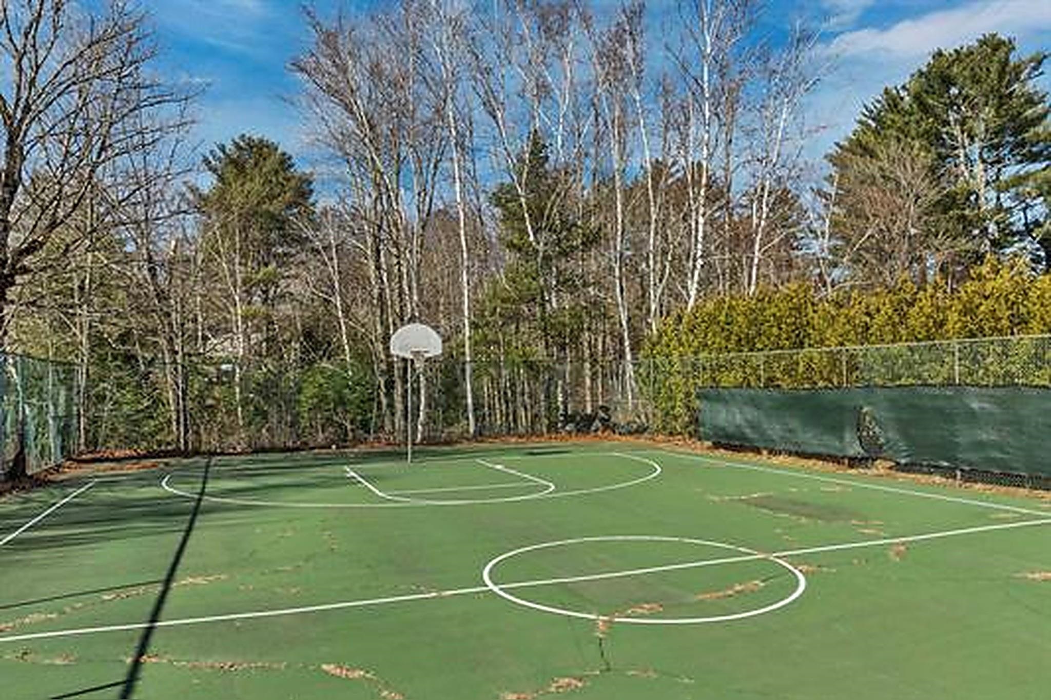 000 French Pond Rd, Haverhill, NH 03765