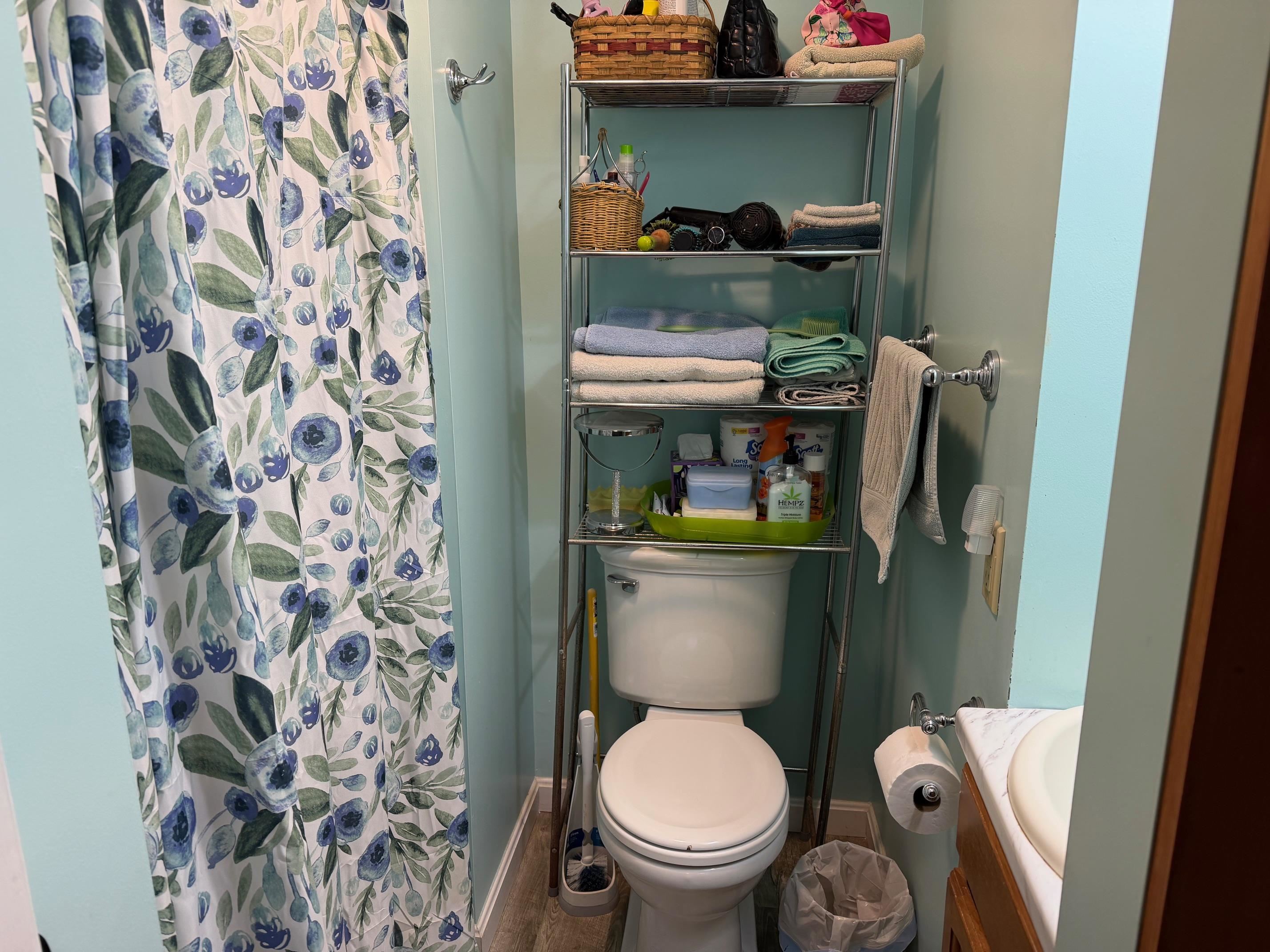 79 High St, Pittsfield, NH 03263