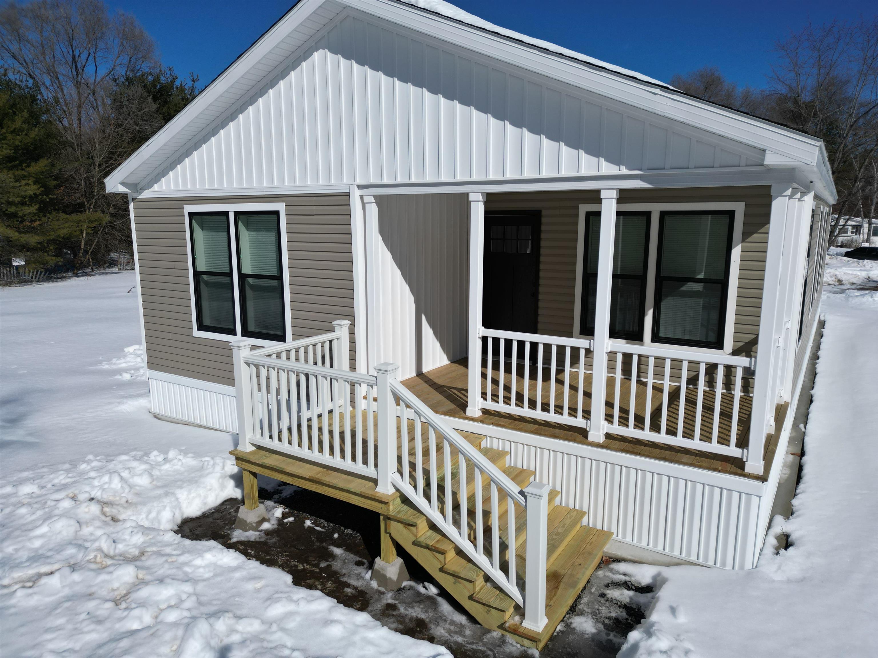 21 Shawn Ave, Nashua, NH 03062