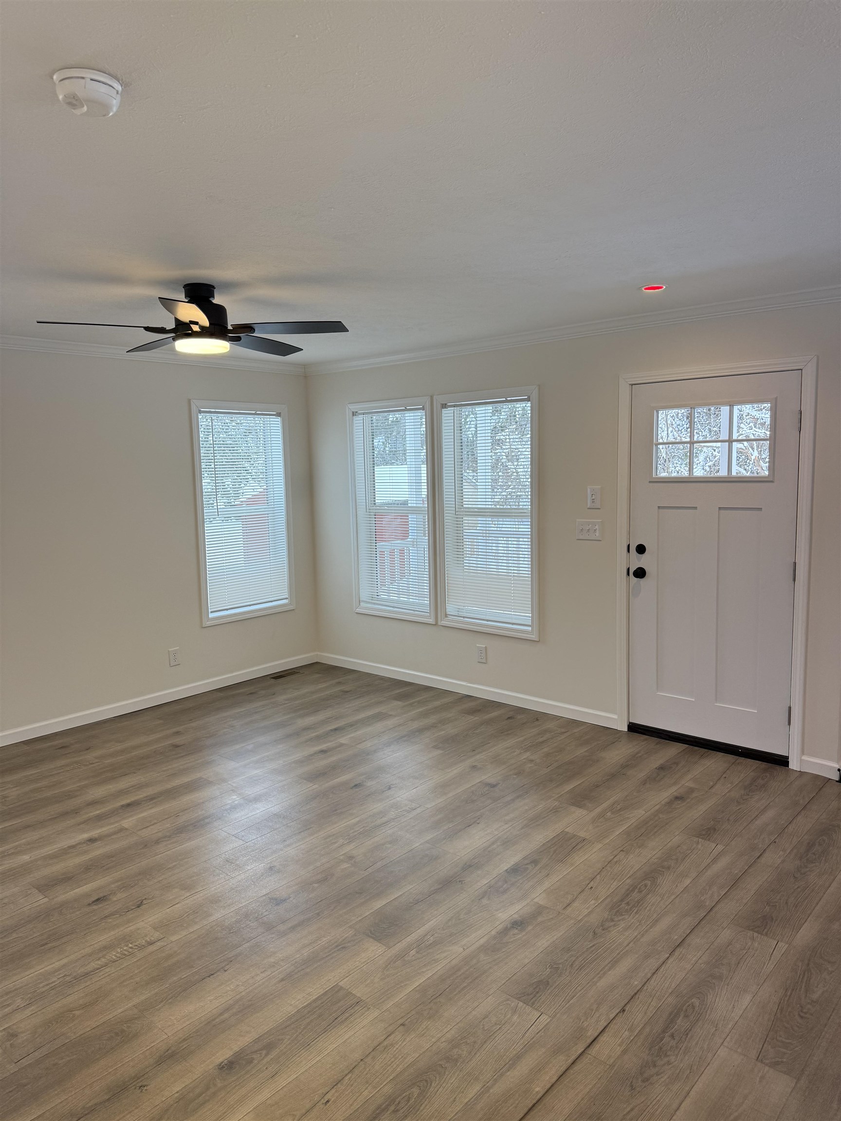 21 Shawn Ave, Nashua, NH 03062