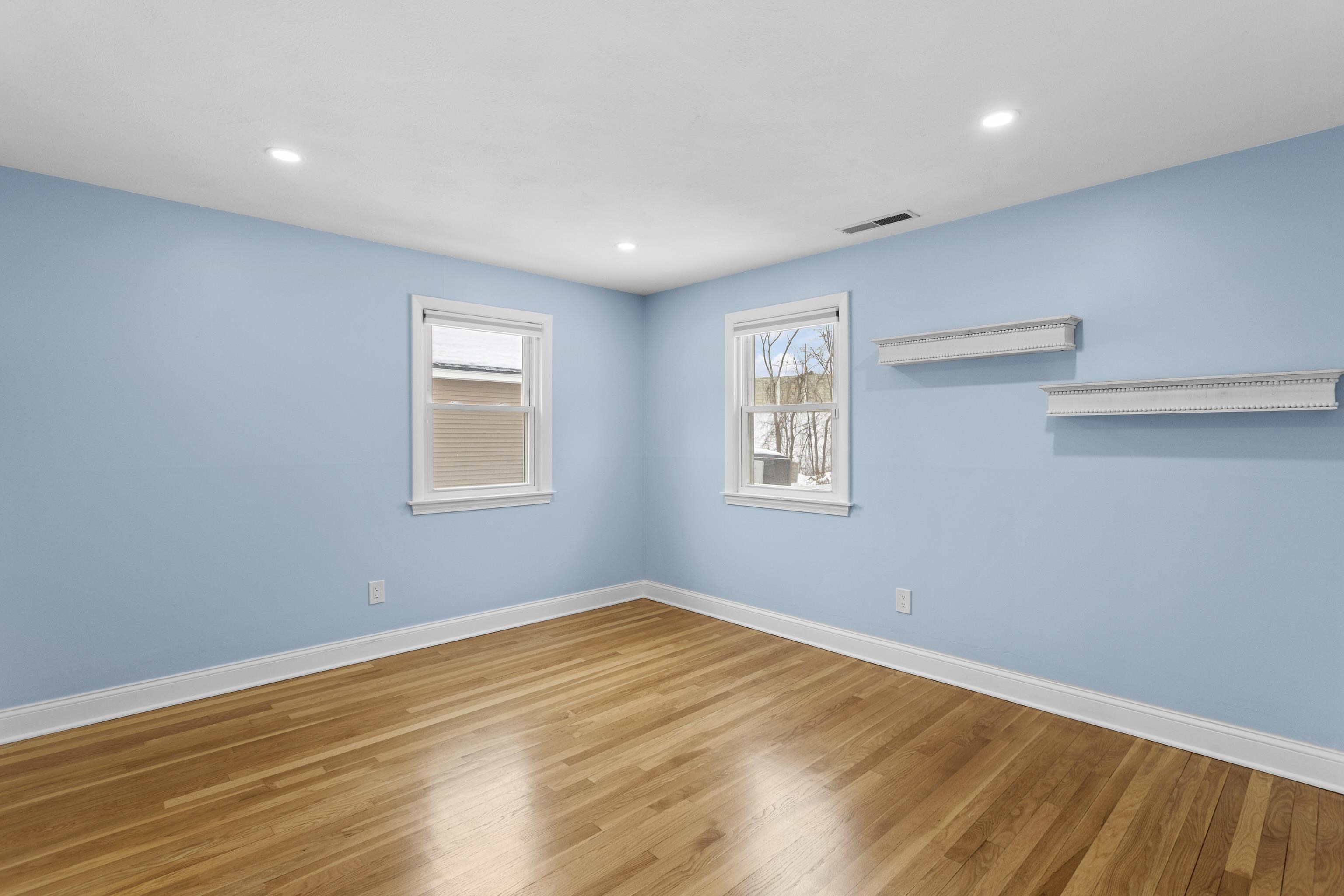 50 Haigh Ave, Salem, NH 03079