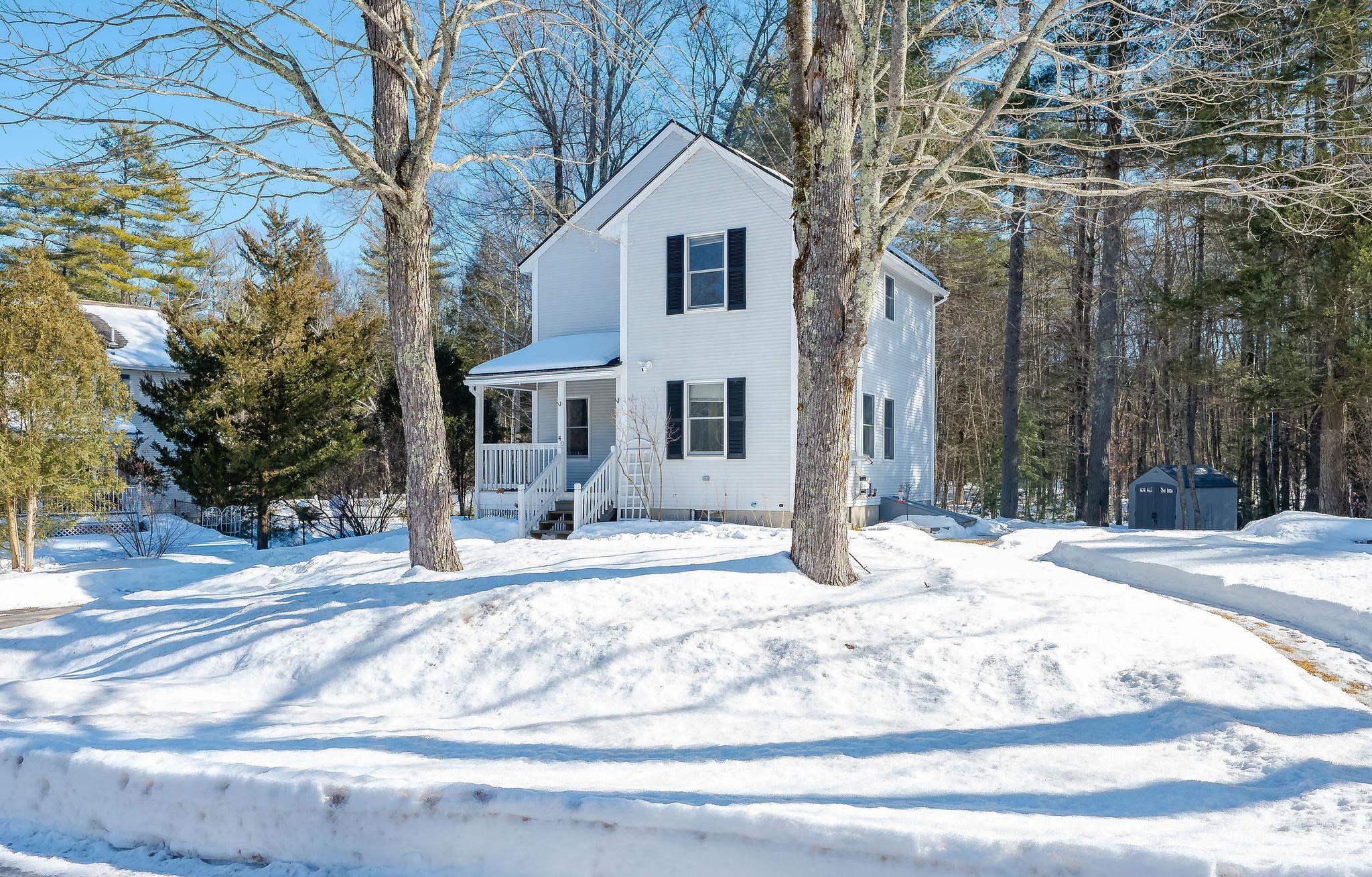 40 Howard Brook Dr, Rochester, NH 03867