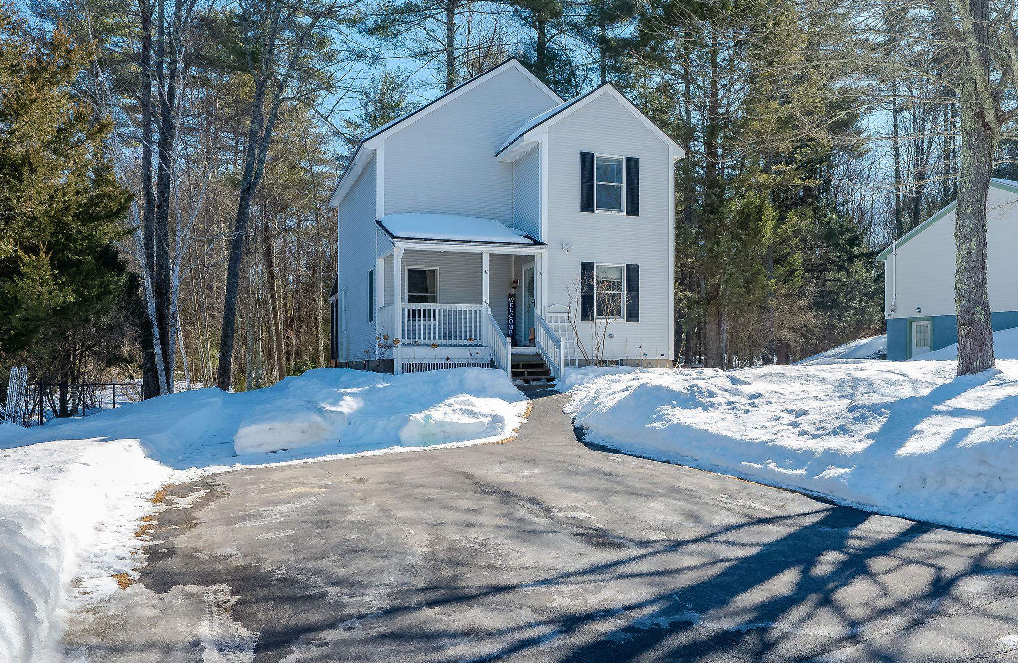 40 Howard Brook Dr, Rochester, NH 03867