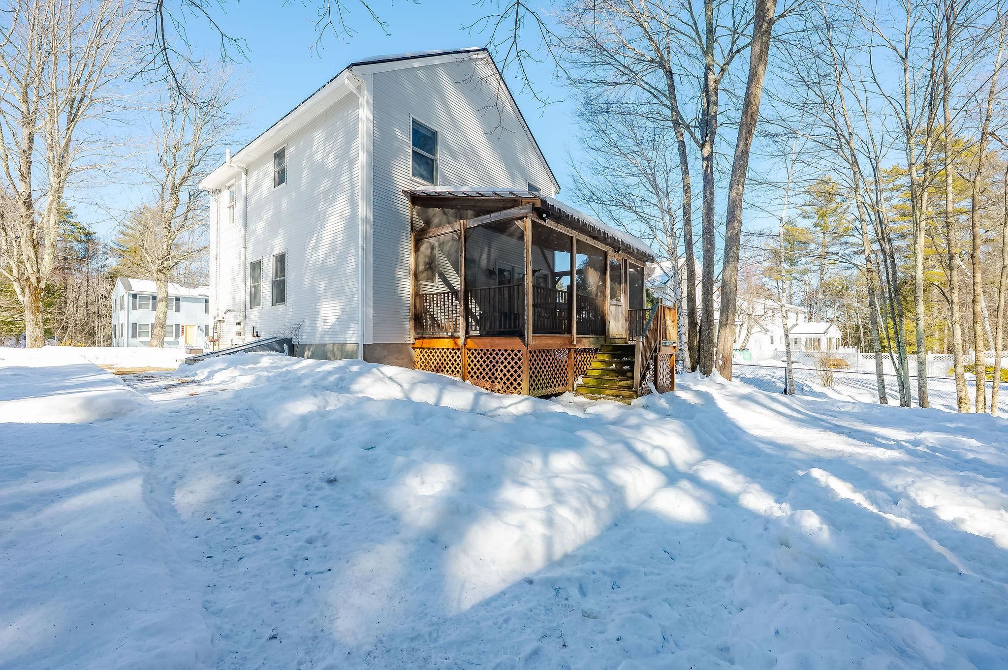 40 Howard Brook Dr, Rochester, NH 03867
