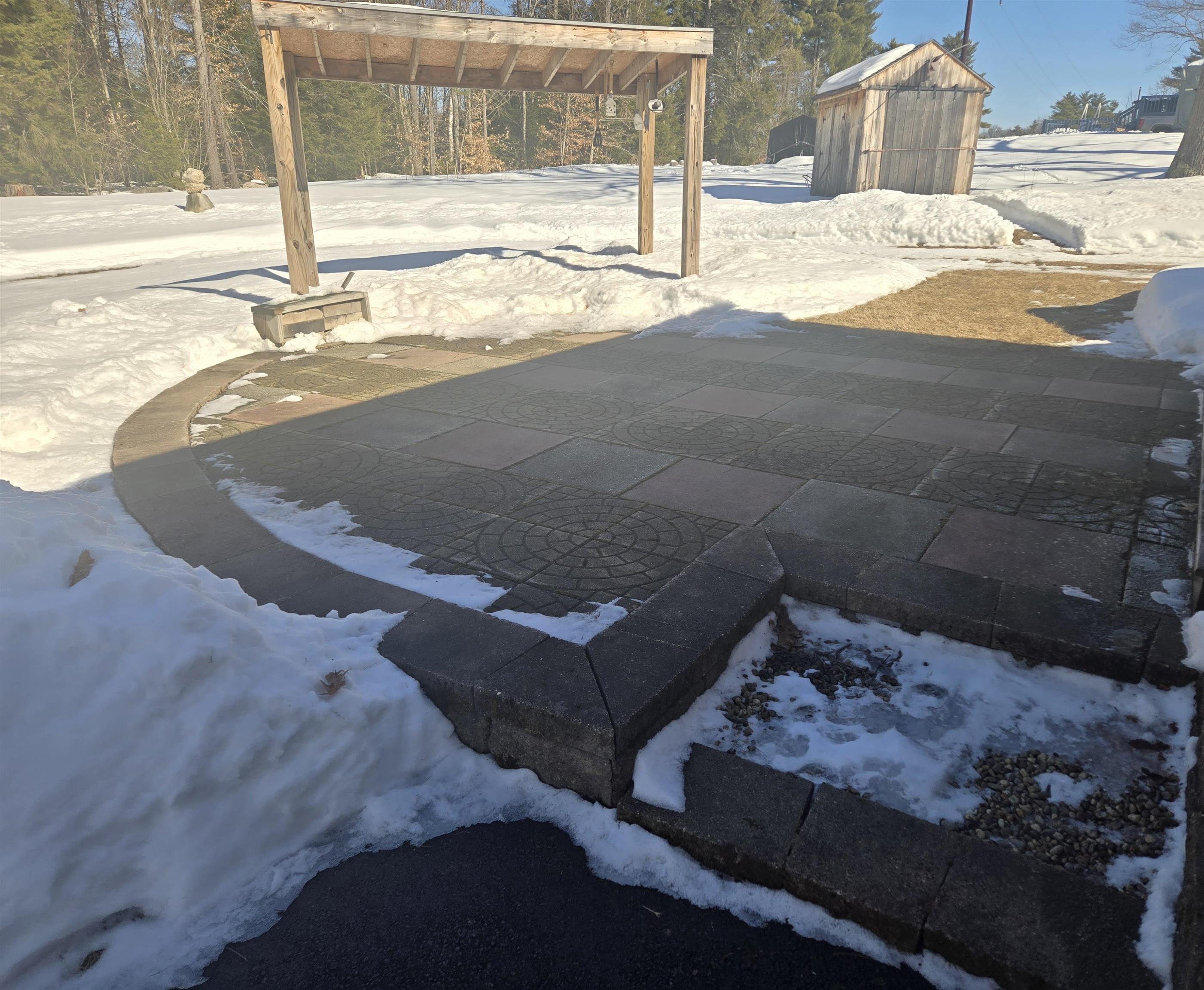 909 High St, Candia, NH 03034