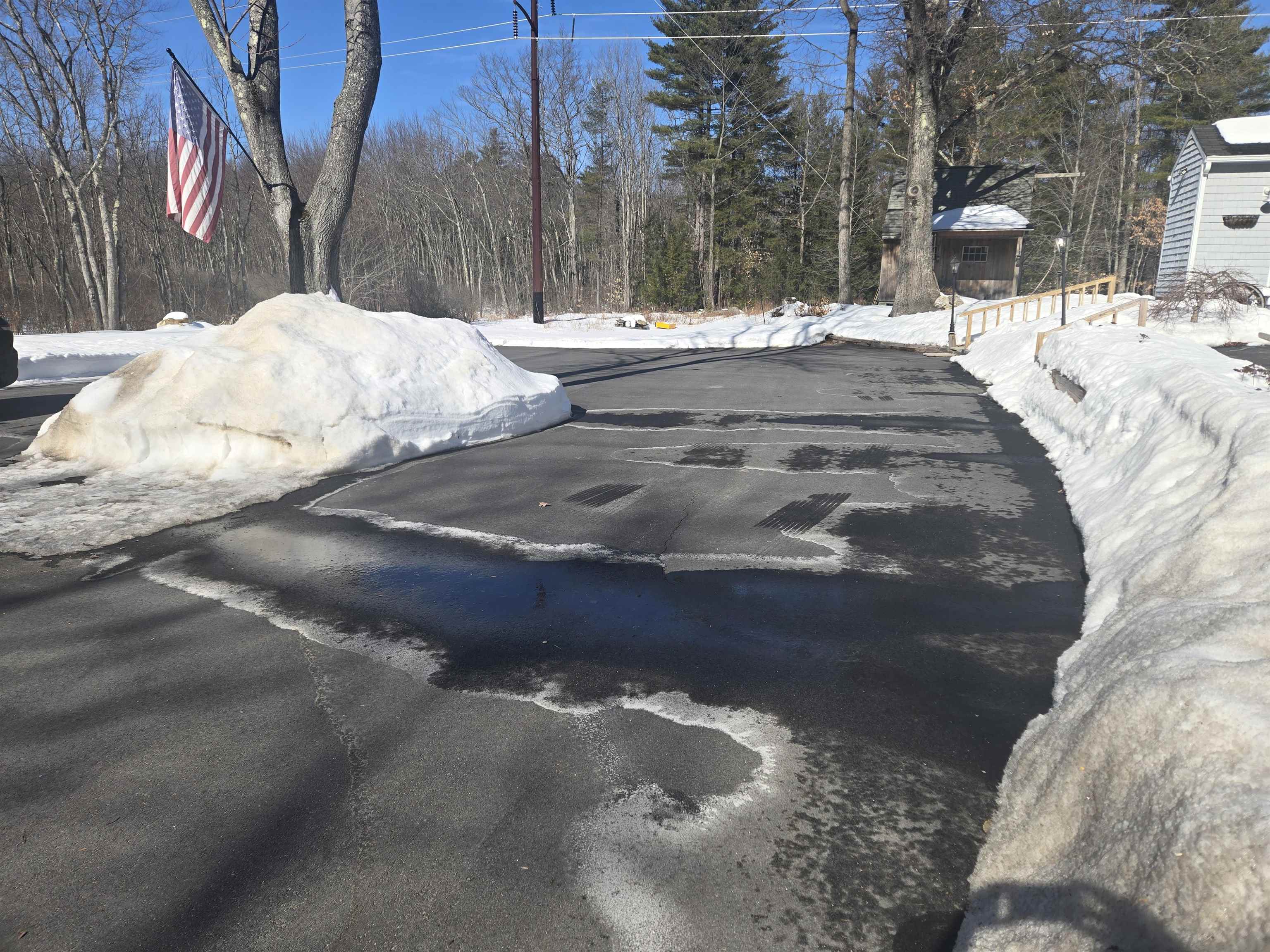 909 High St, Candia, NH 03034