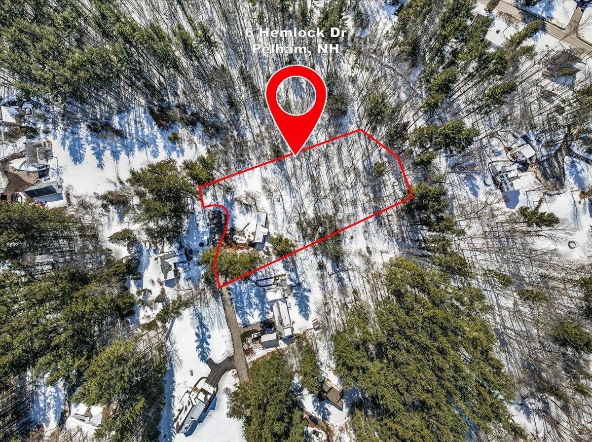 6 Hemlock Dr, Pelham, NH 03076