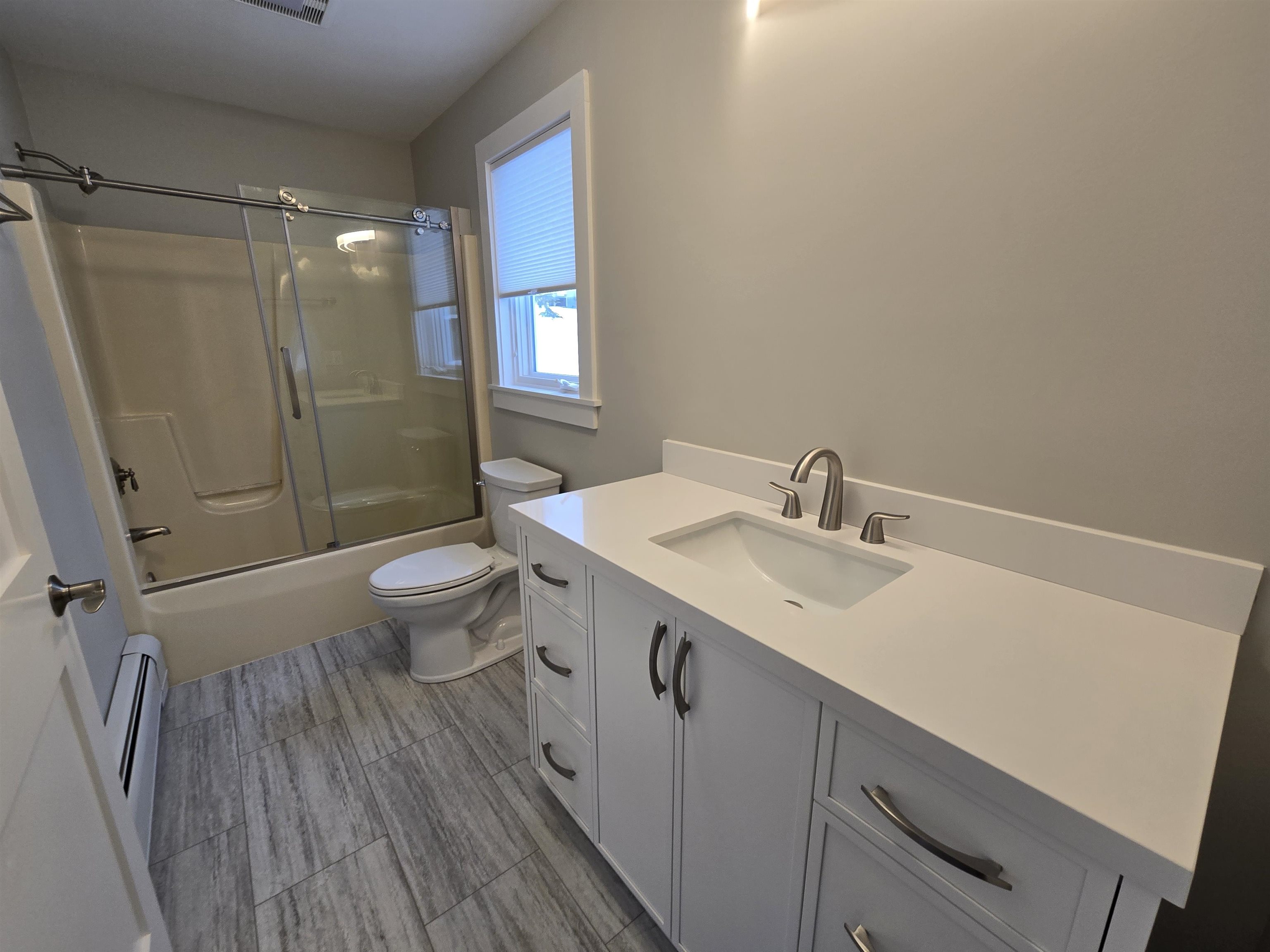 32 Homan Ln, New London, NH 03257