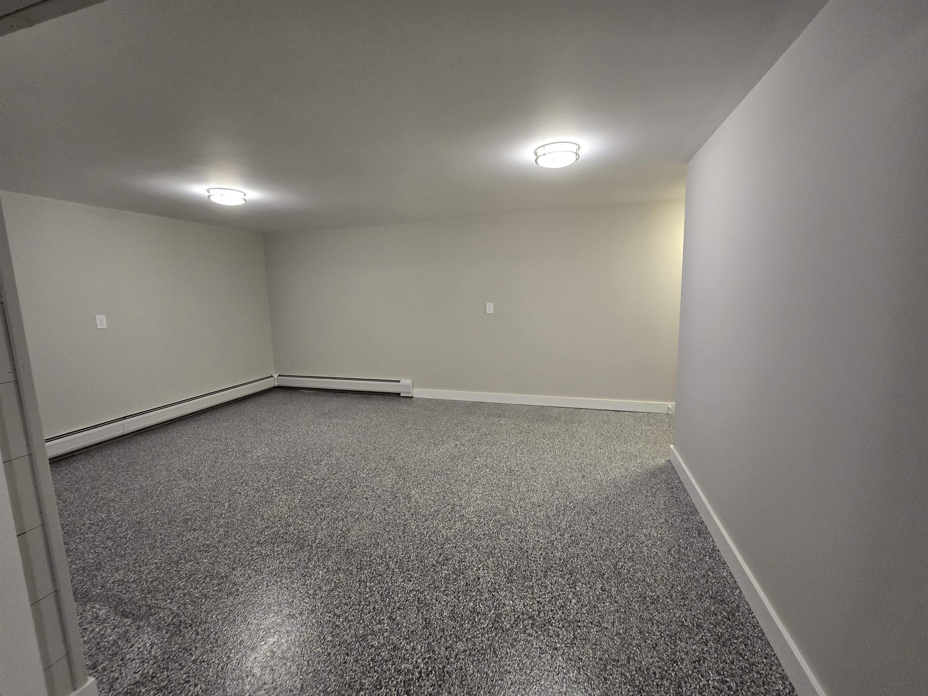 32 Homan Ln, New London, NH 03257