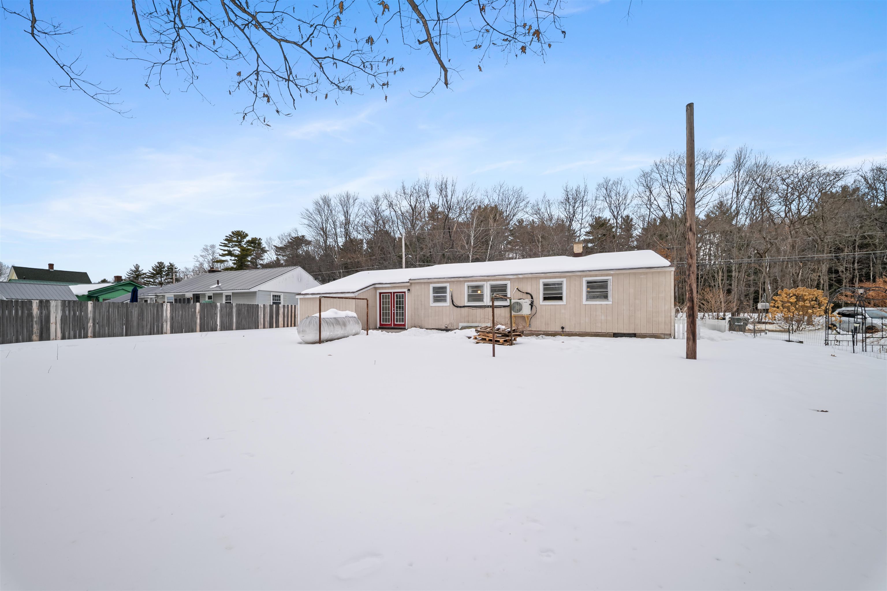 133 Lafayette St, Laconia, NH 03246