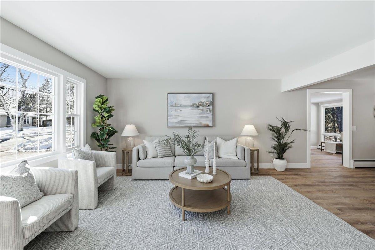 8 Park Dr, Bedford, NH 03110