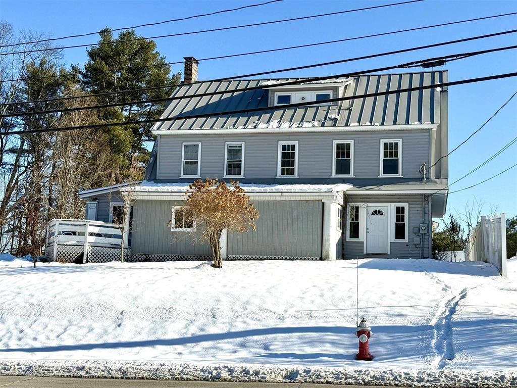 36 Spring St, Newport, NH 03773