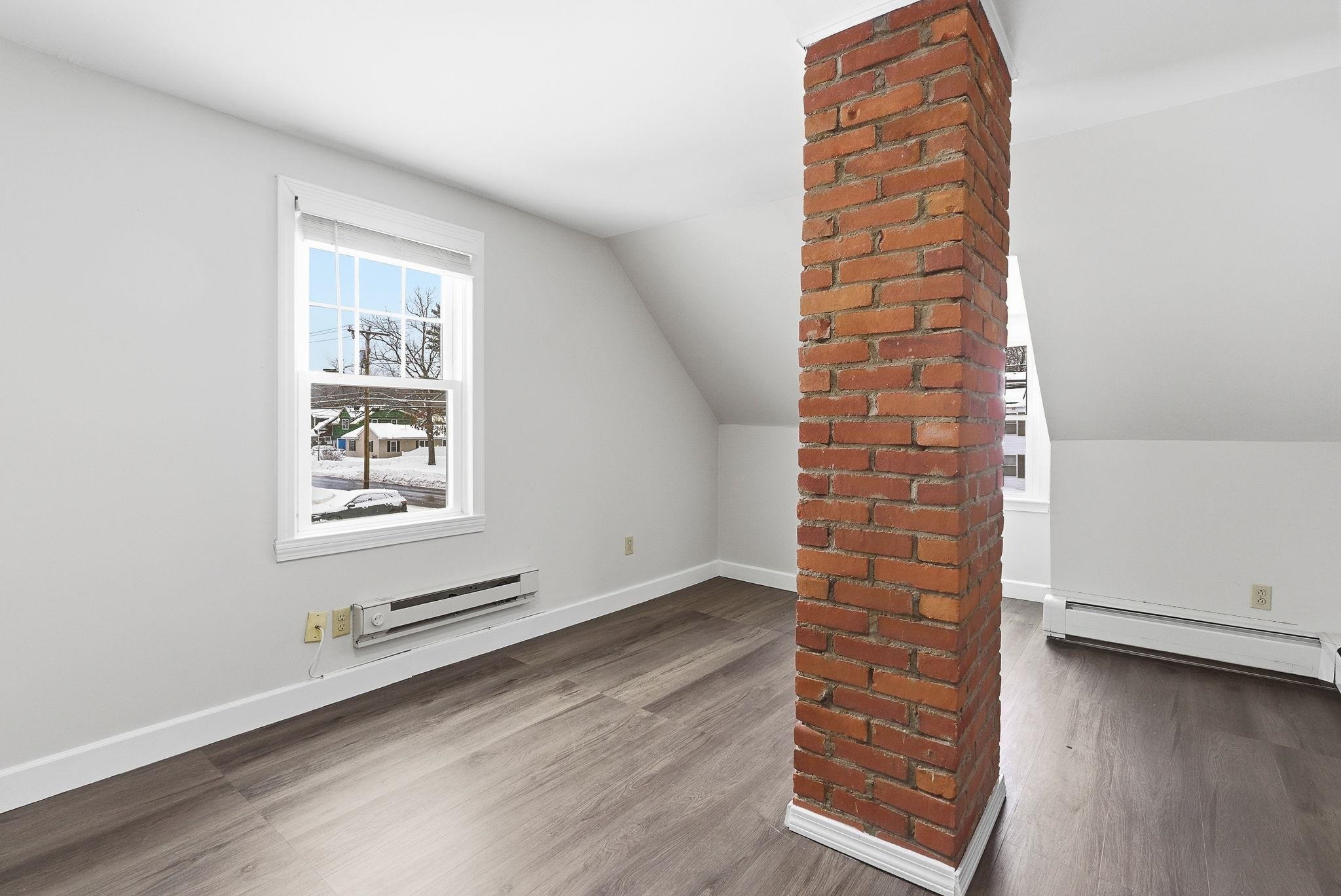 25 East Dunstable Rd, Nashua, NH 03060